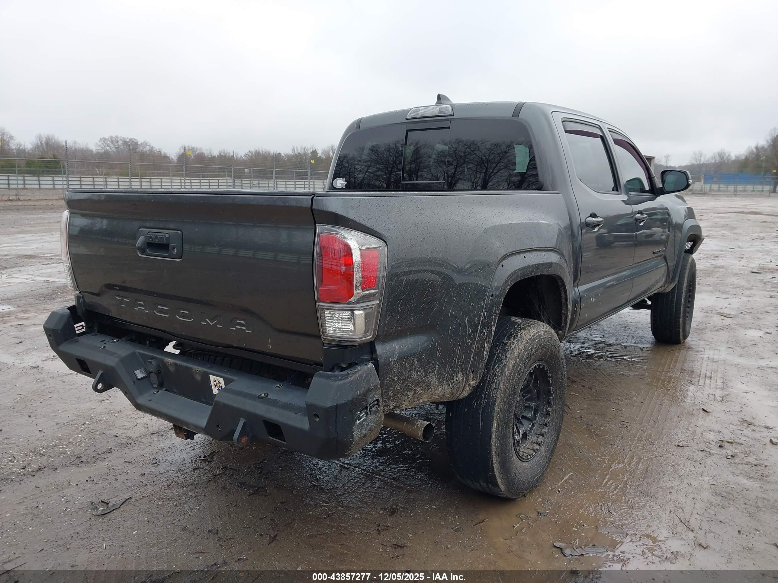 TOYOTA TACOMA image 4