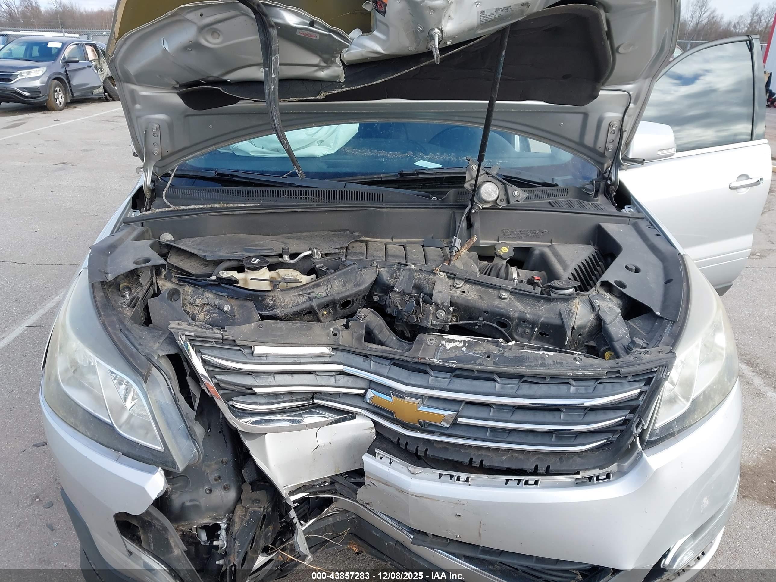 CHEVROLET TRAVERSE image 10
