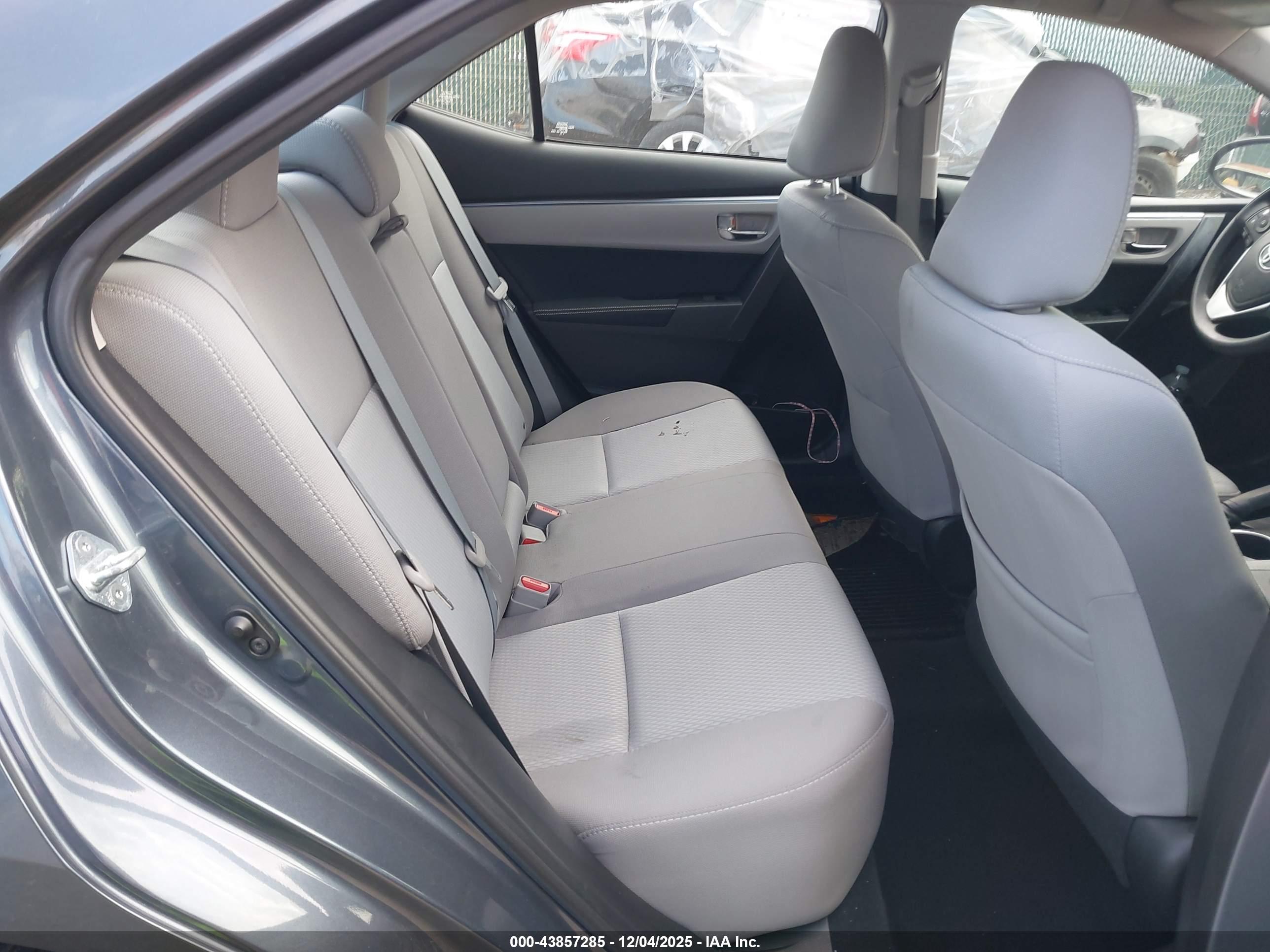 TOYOTA COROLLA image 8
