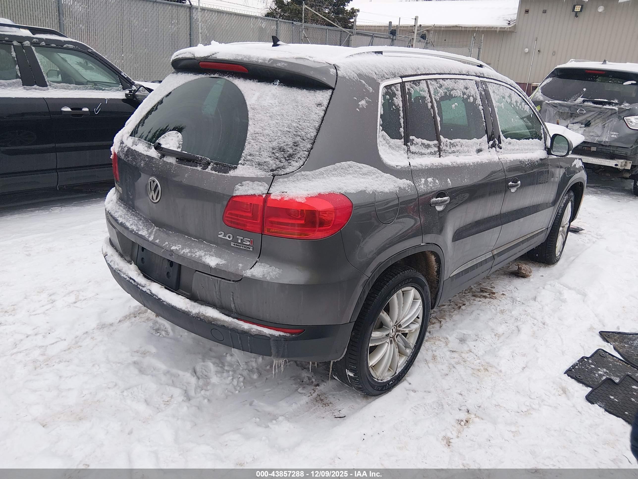 VOLKSWAGEN TIGUAN image 4
