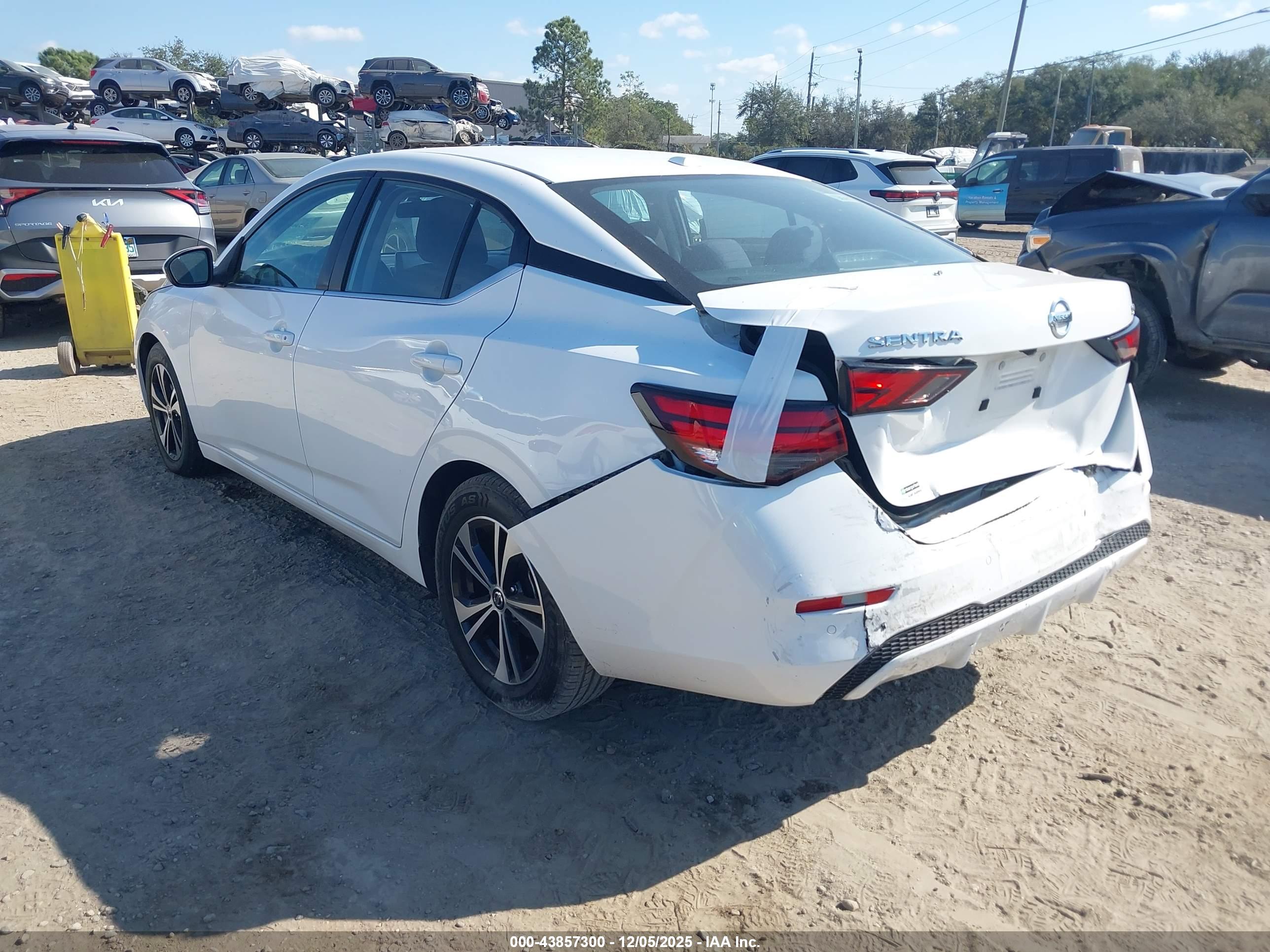 NISSAN SENTRA image 3
