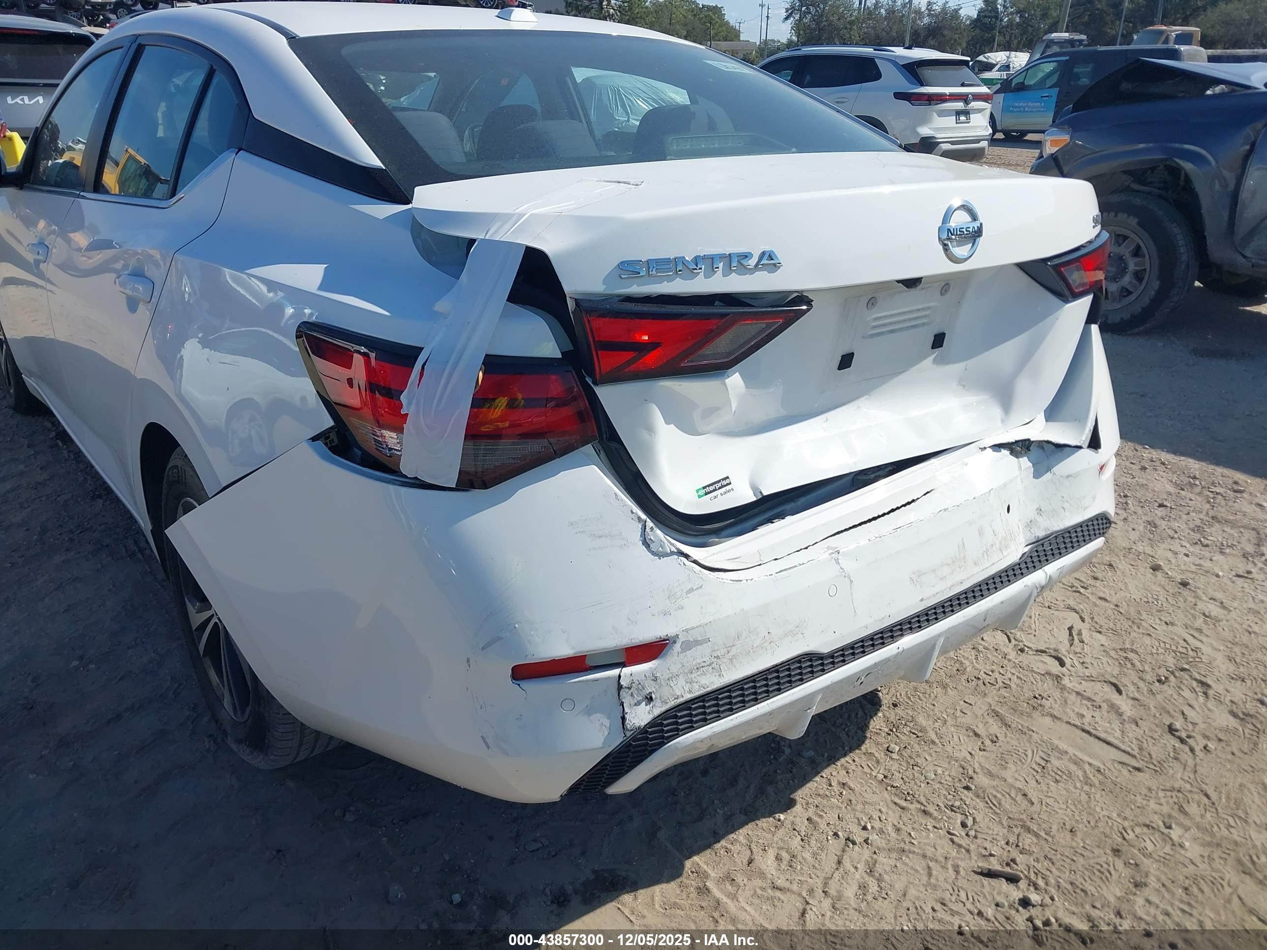 NISSAN SENTRA image 6