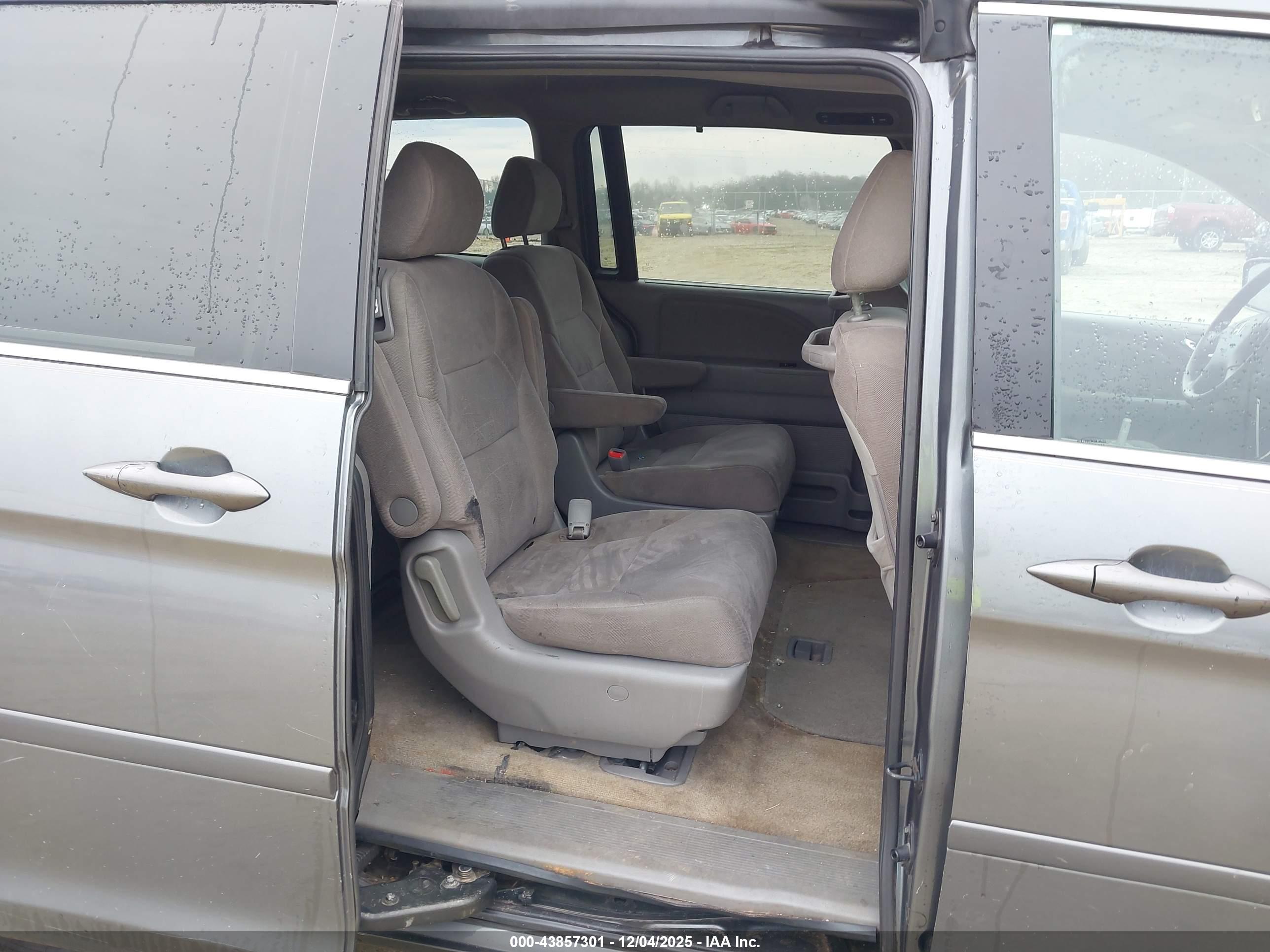 HONDA ODYSSEY image 8