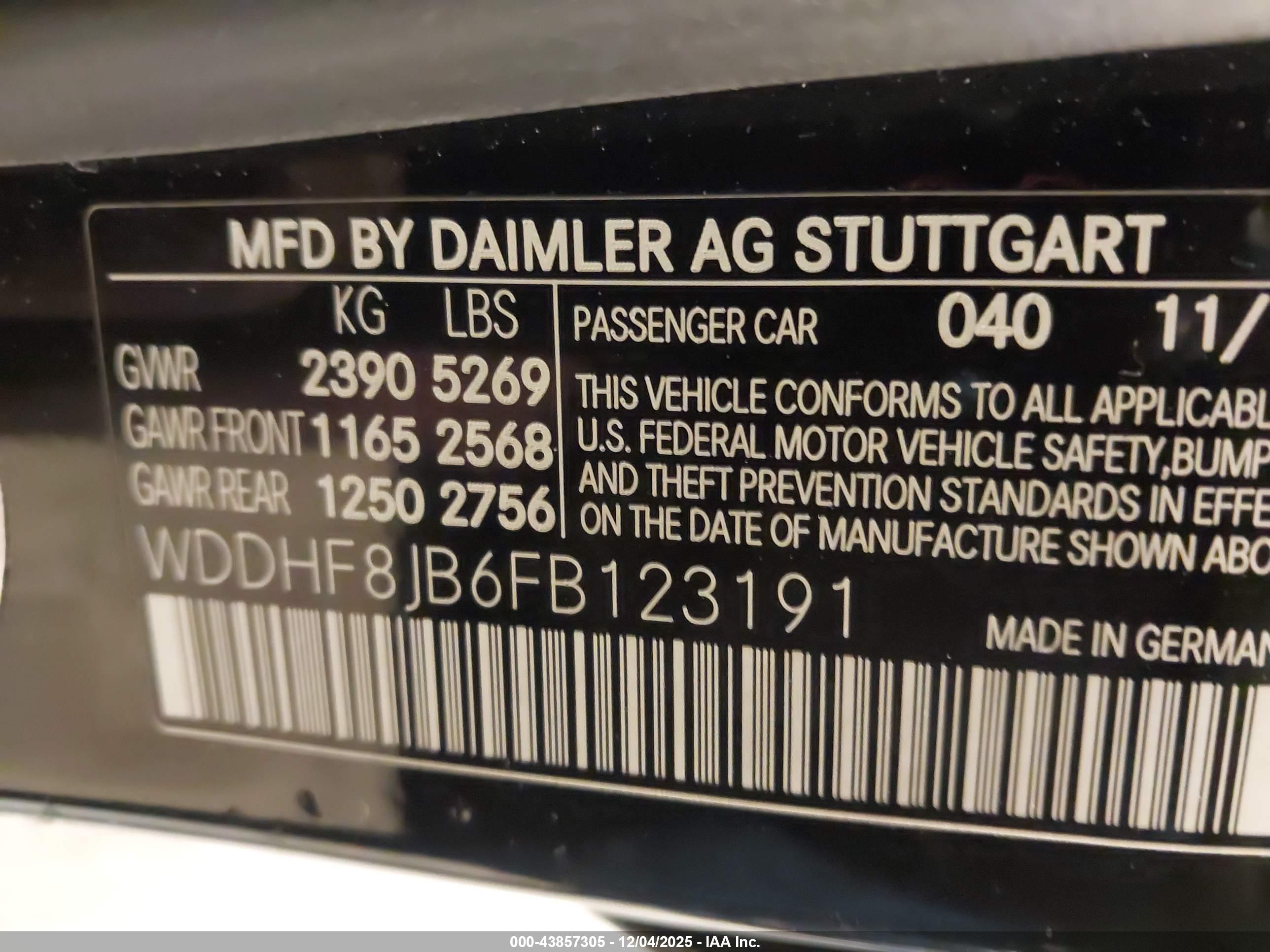 MERCEDES-BENZ E image 9