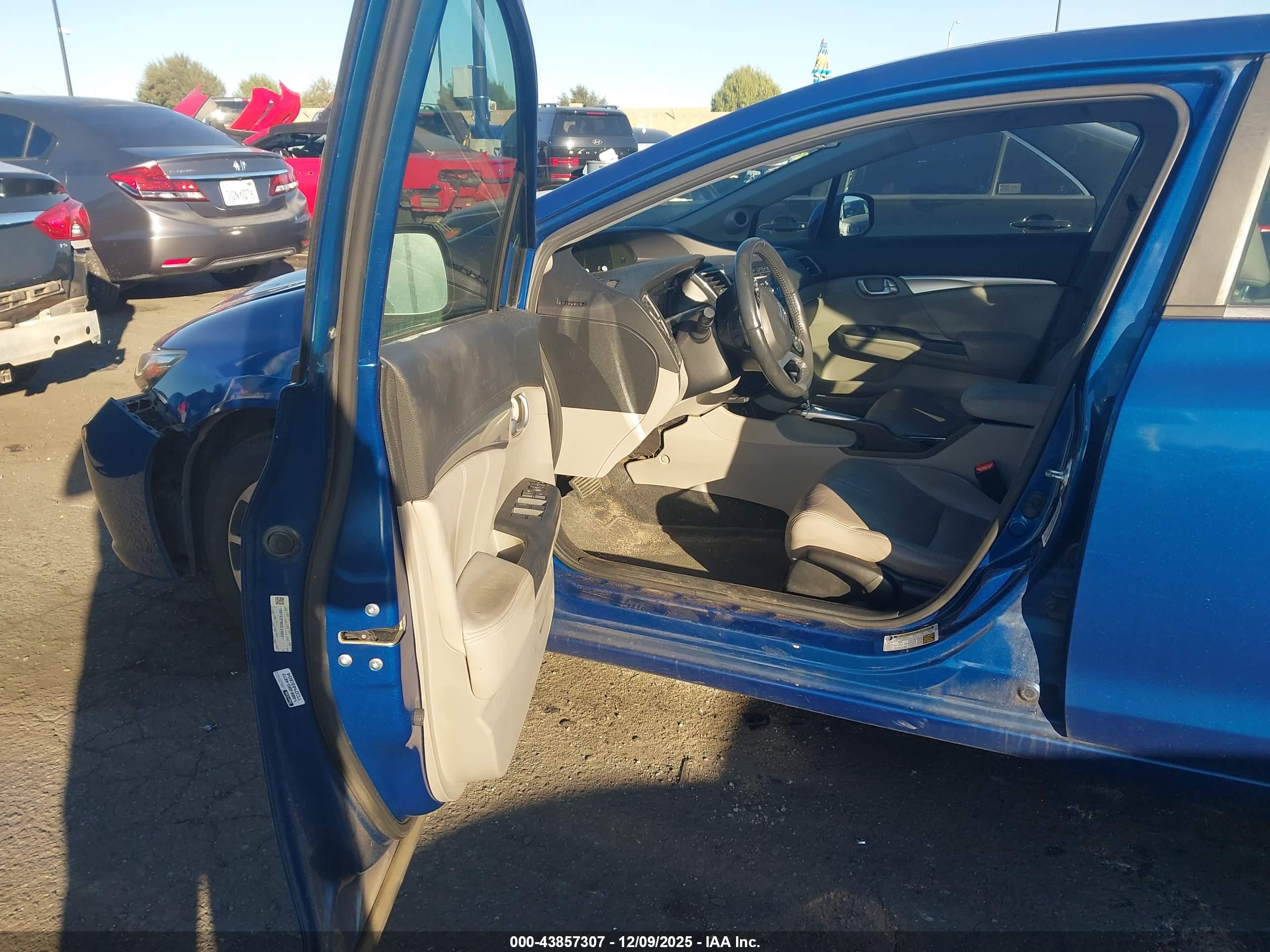 HONDA CIVIC image 5
