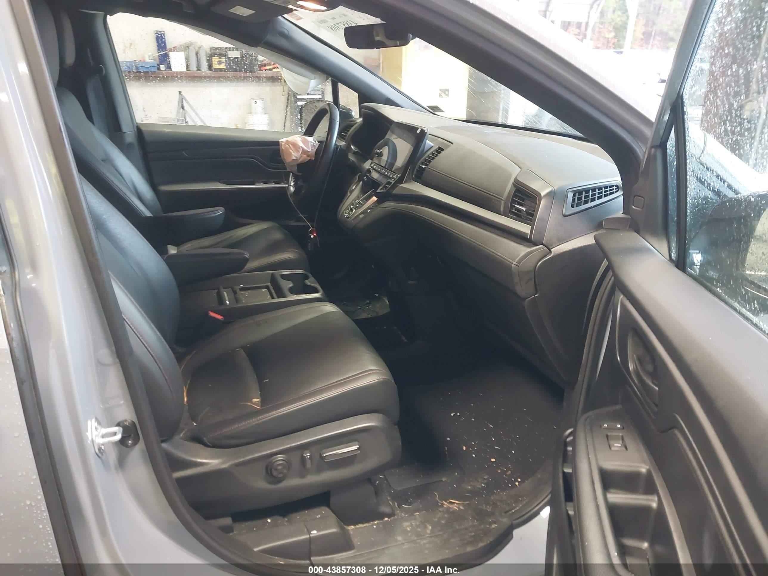HONDA ODYSSEY image 5