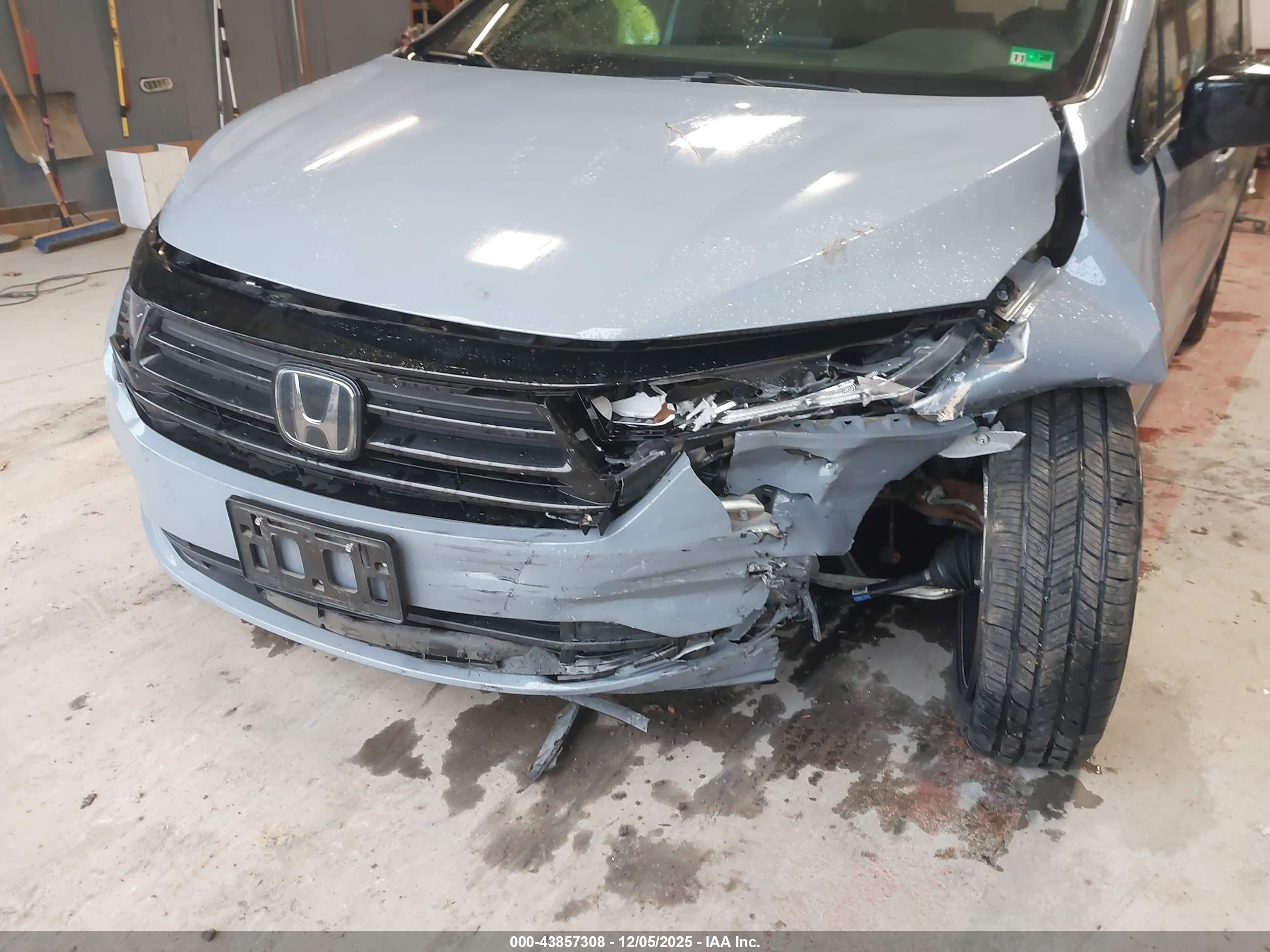 HONDA ODYSSEY image 6