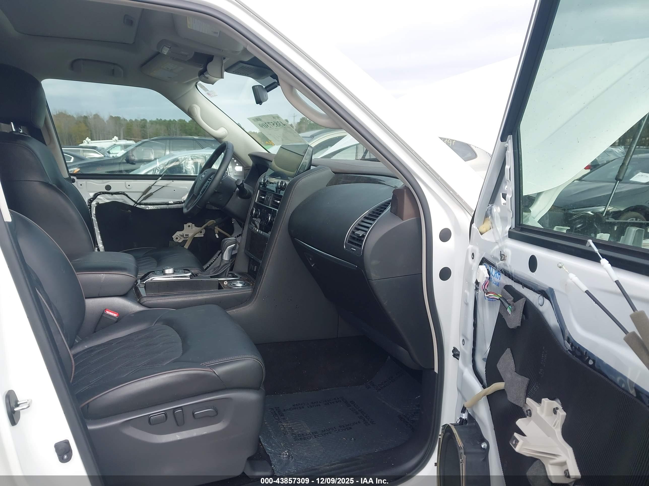 NISSAN ARMADA image 5