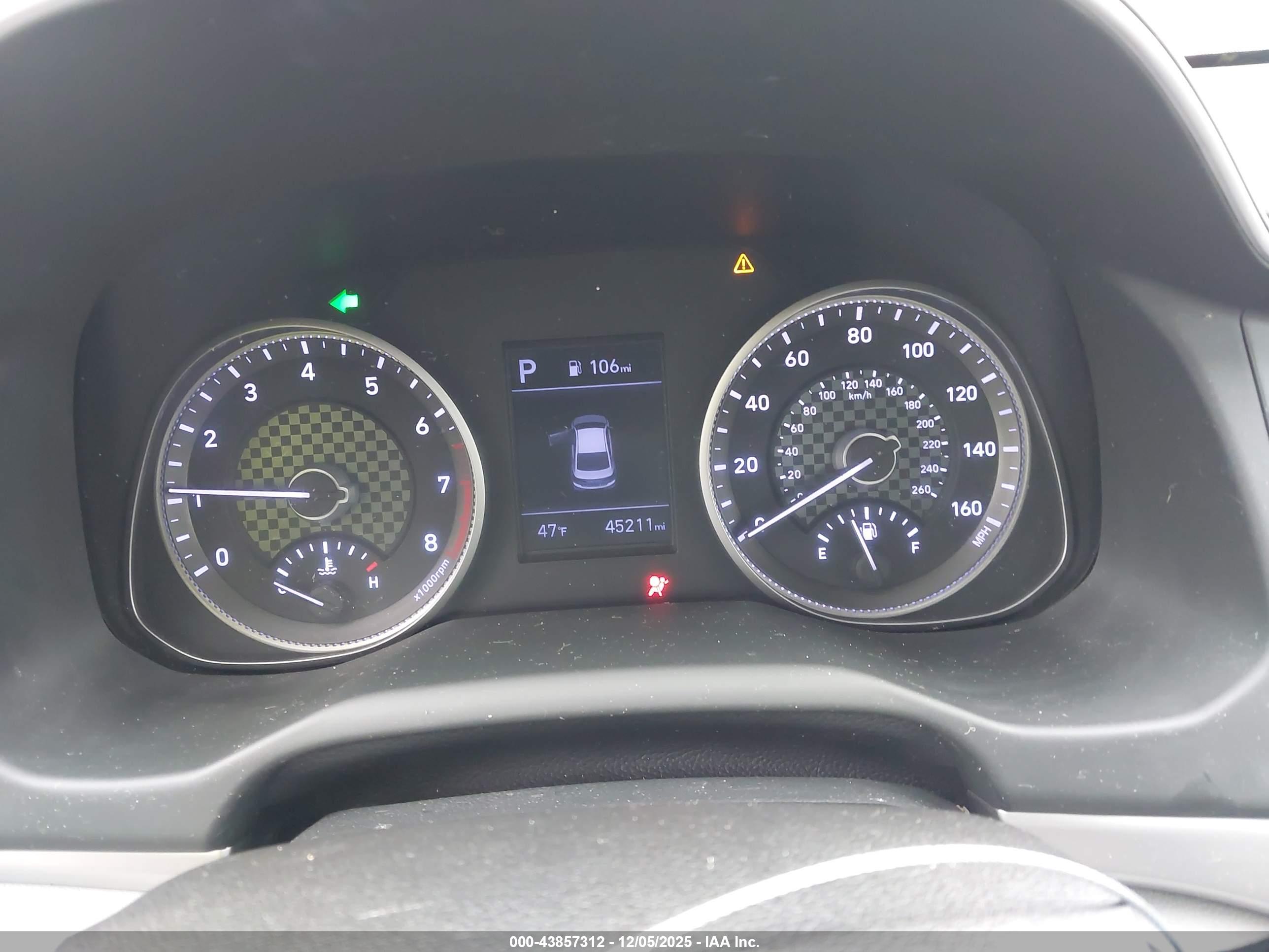 HYUNDAI ELANTRA image 7