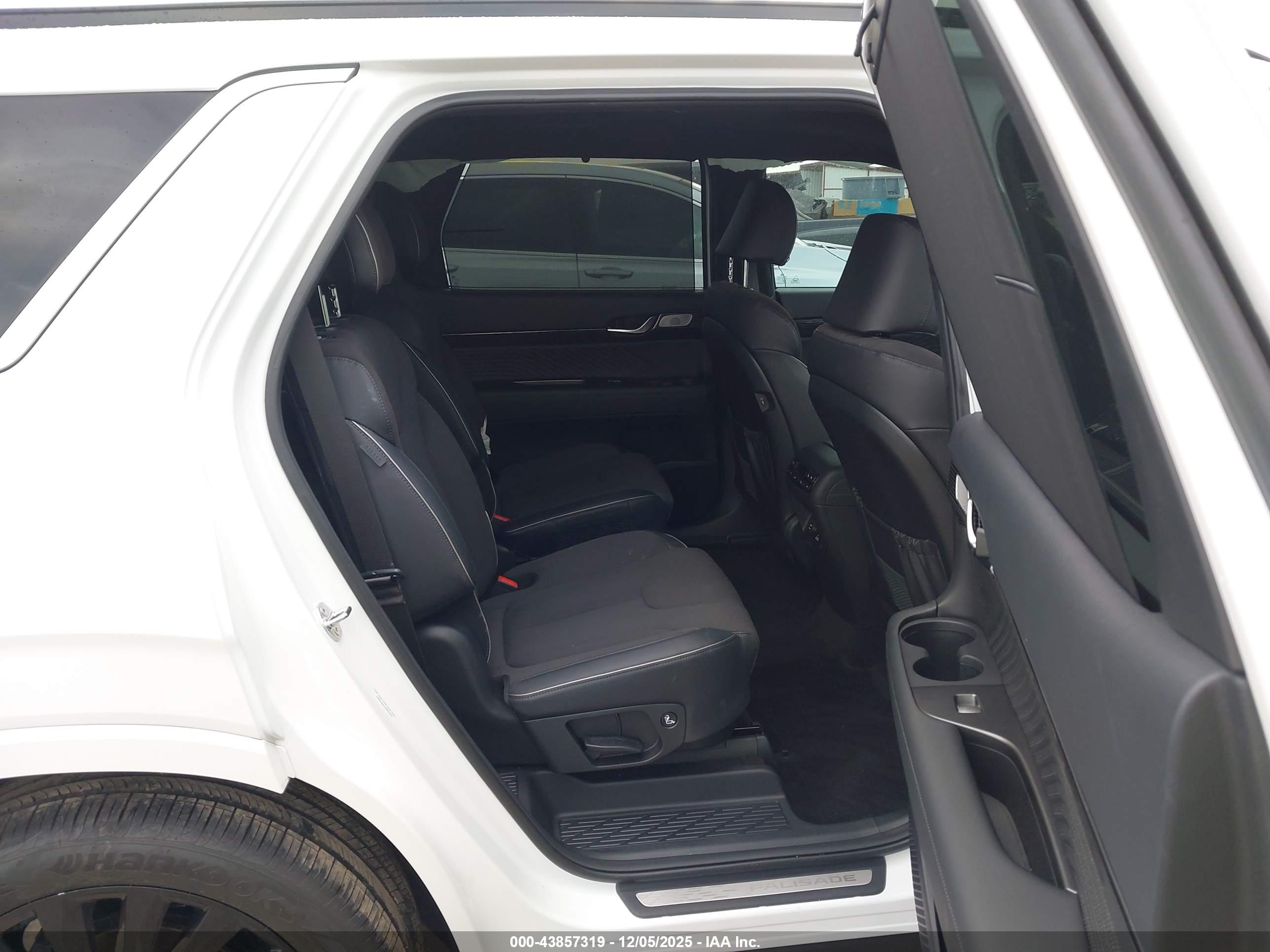 HYUNDAI PALISADE image 8