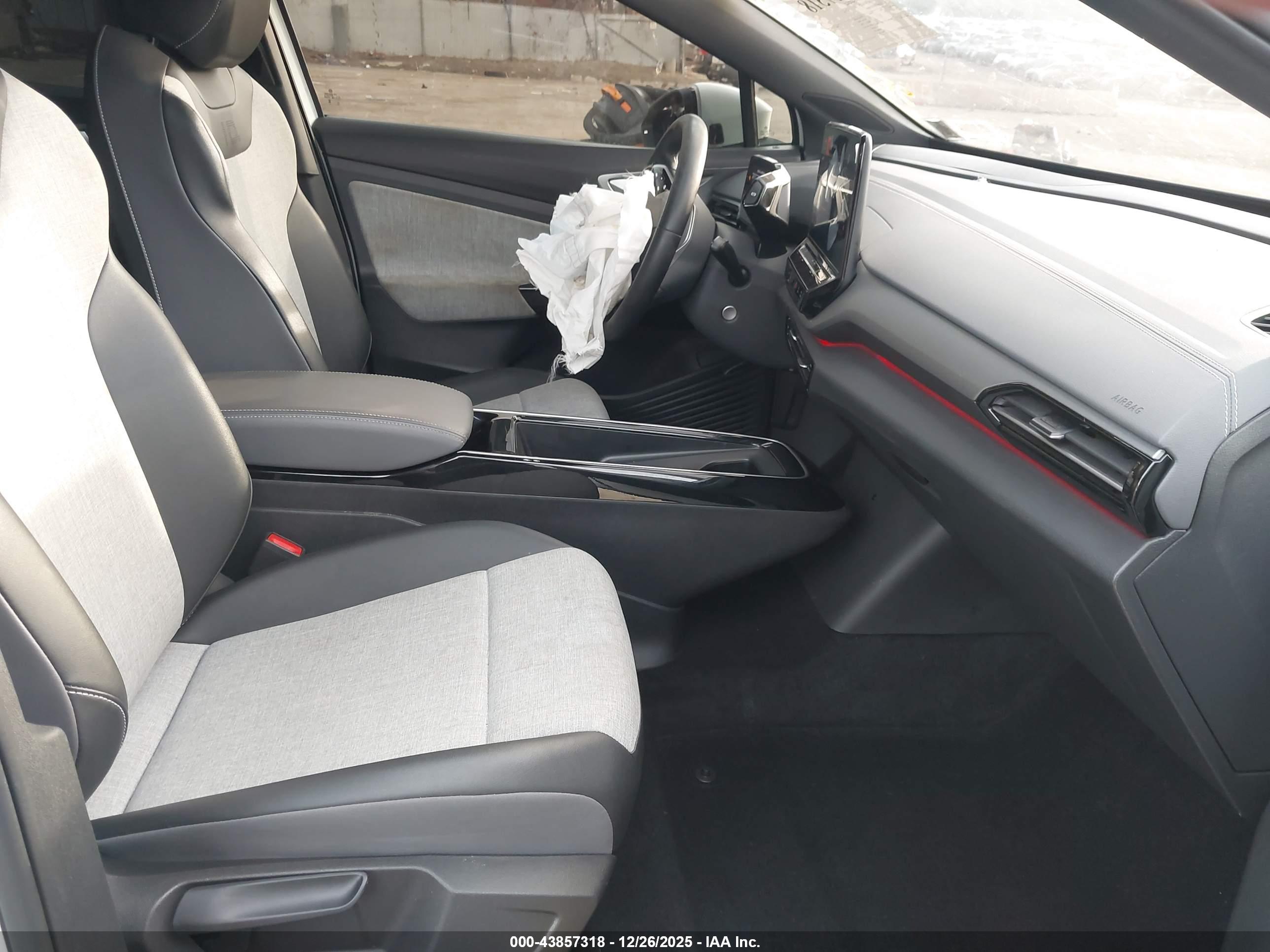 VOLKSWAGEN ID.4 image 5