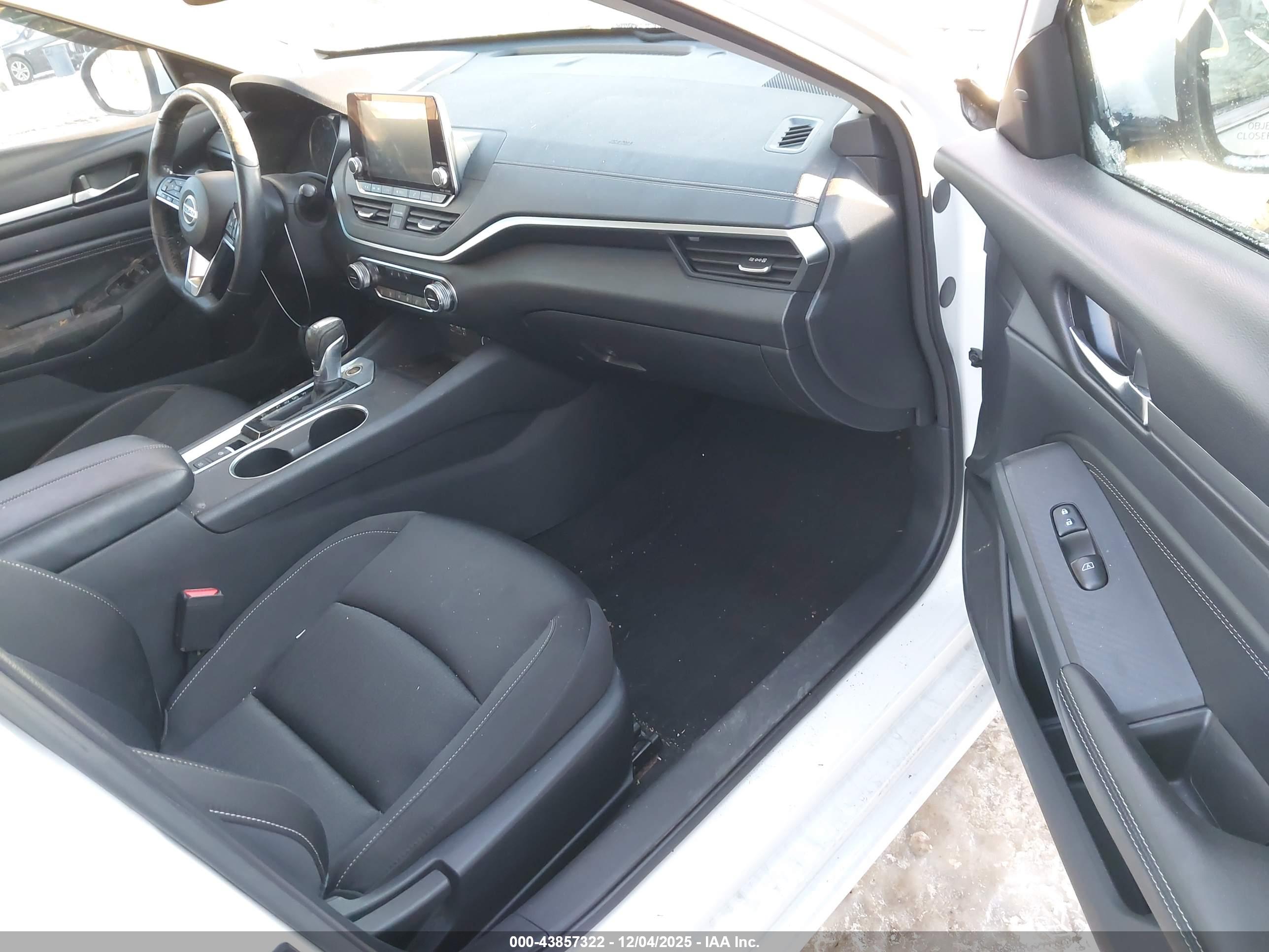 NISSAN ALTIMA image 5