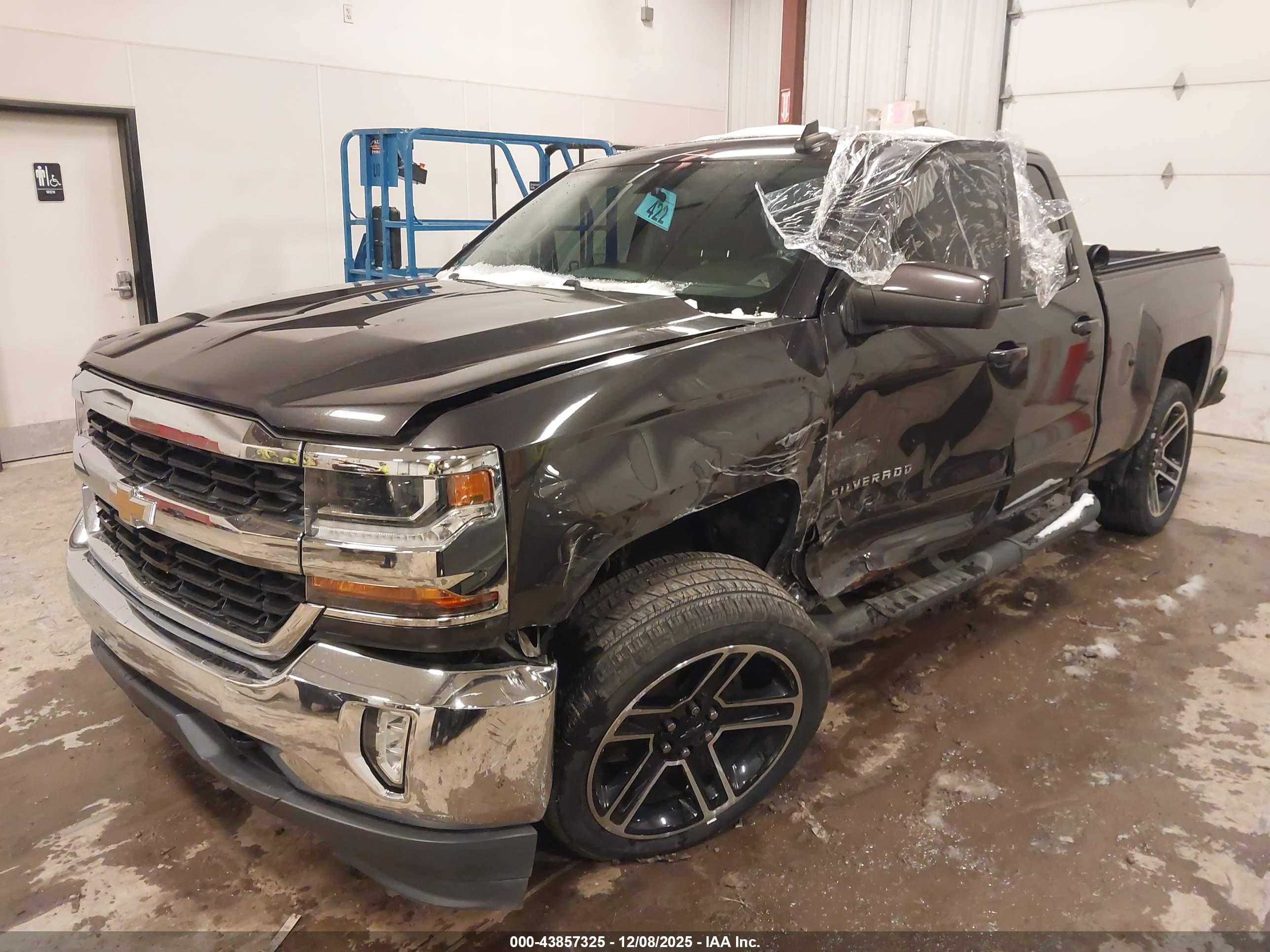 CHEVROLET SILVERADO image 2