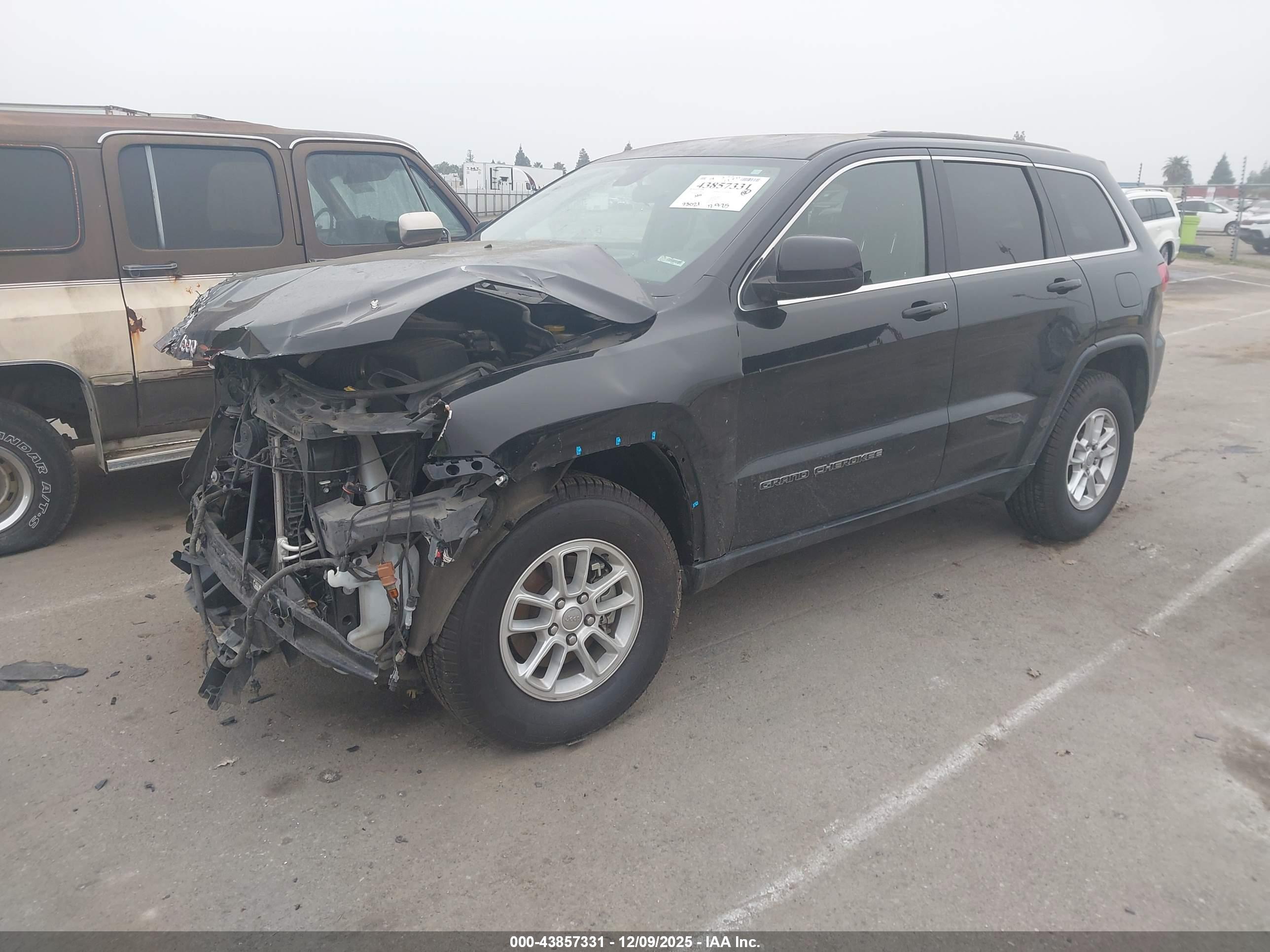 JEEP GRAND image 2
