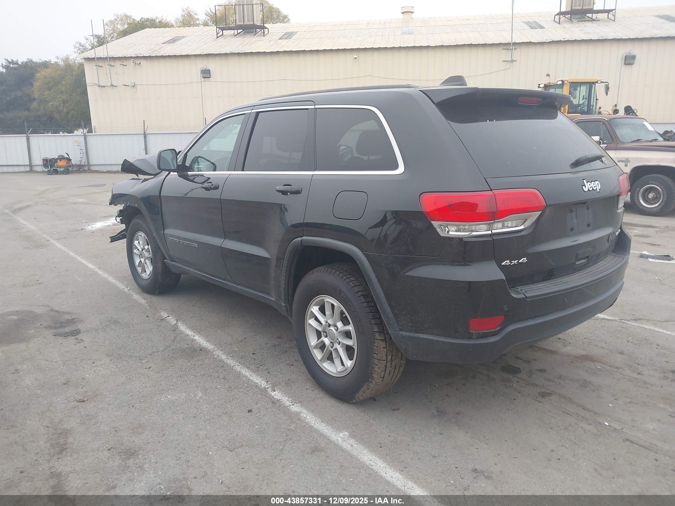 JEEP GRAND image 3
