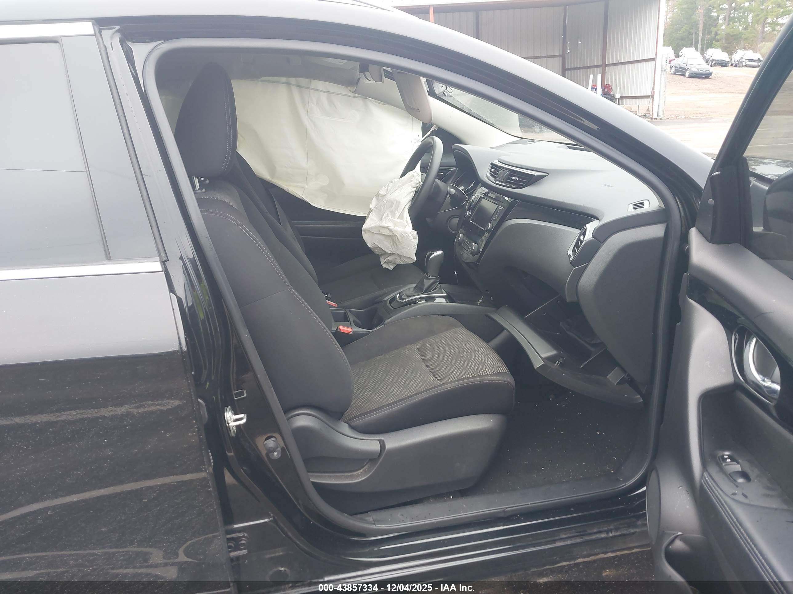 NISSAN ROGUE image 5