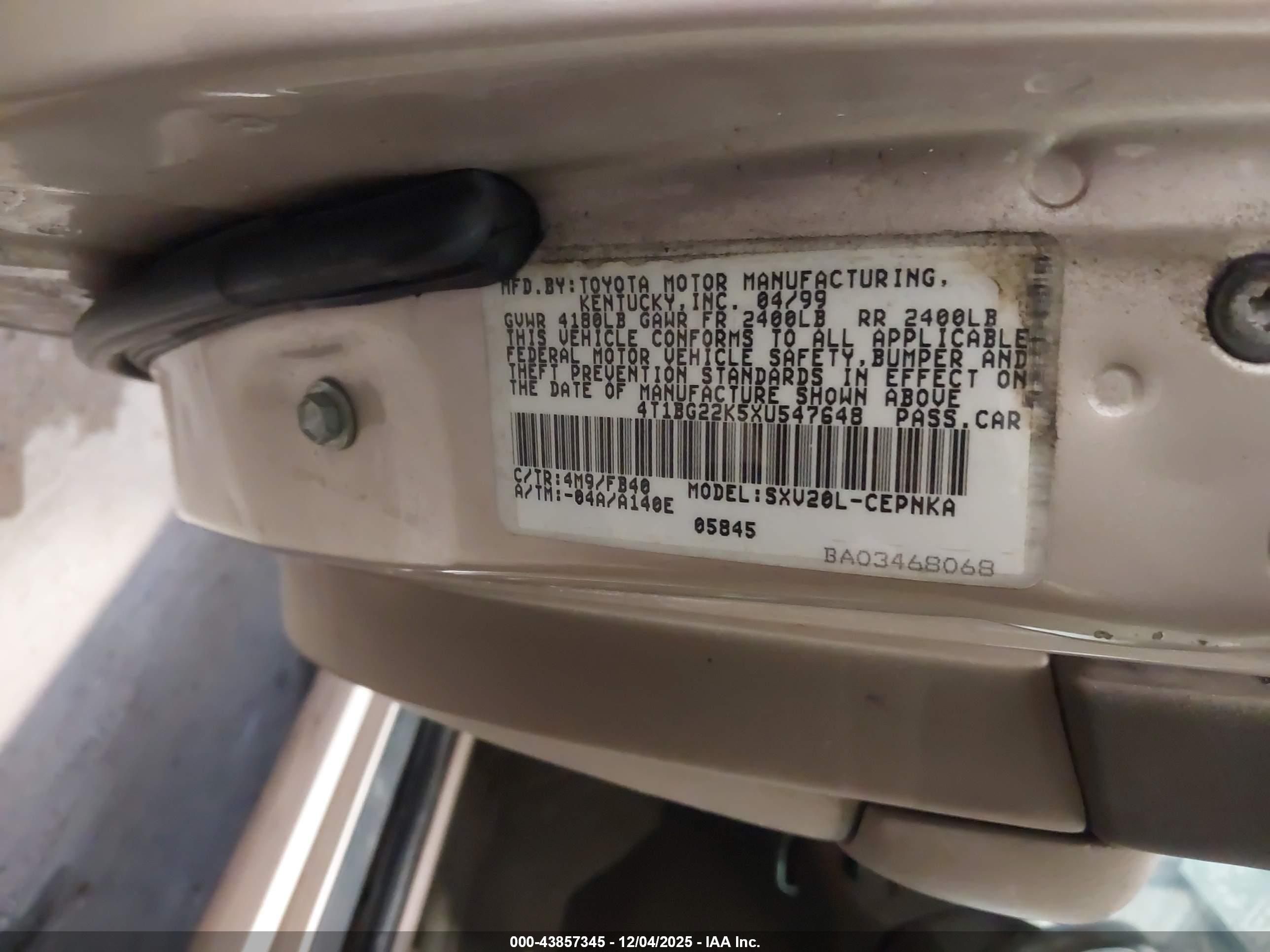 TOYOTA CAMRY image 9