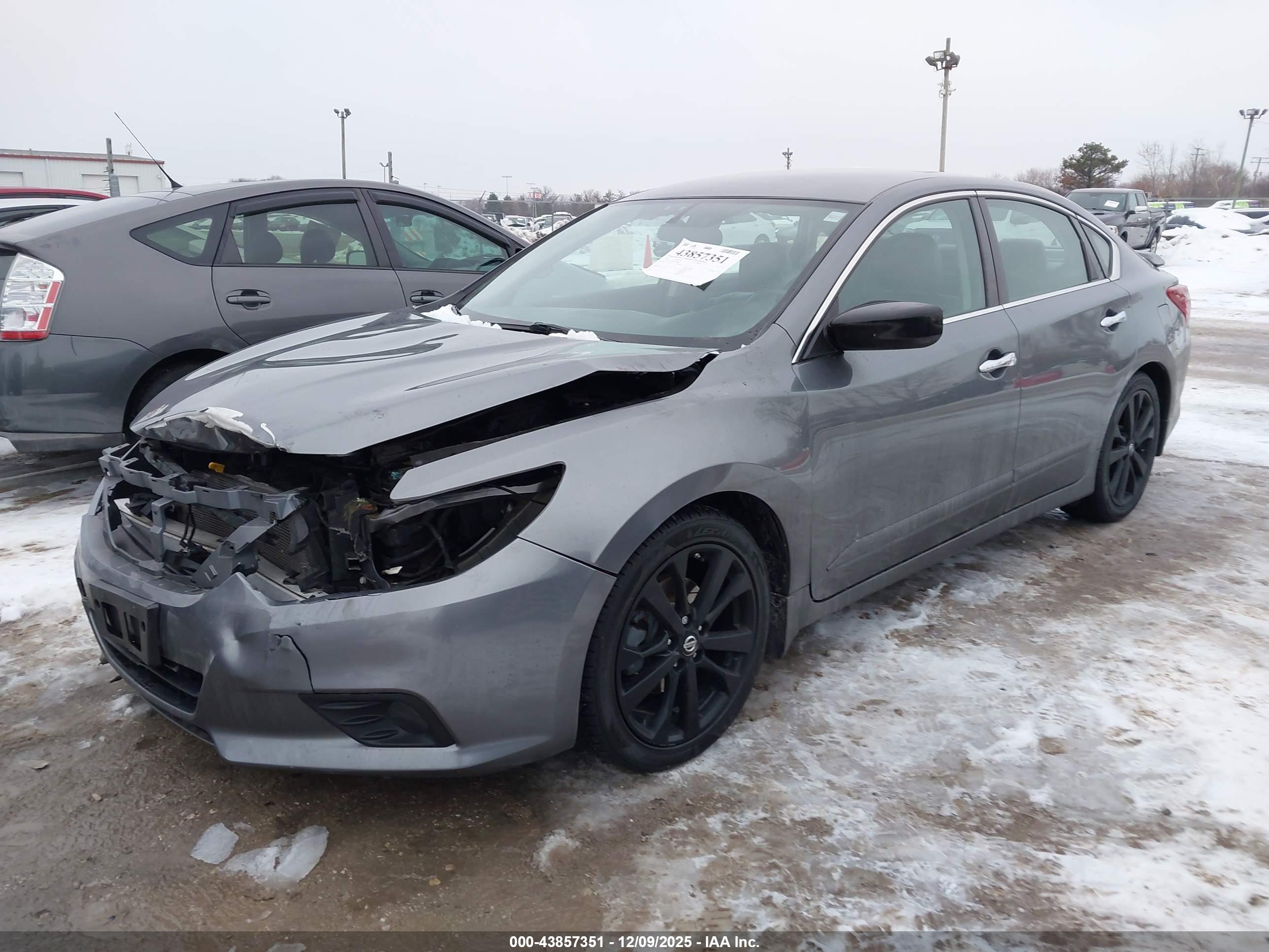 NISSAN ALTIMA image 2
