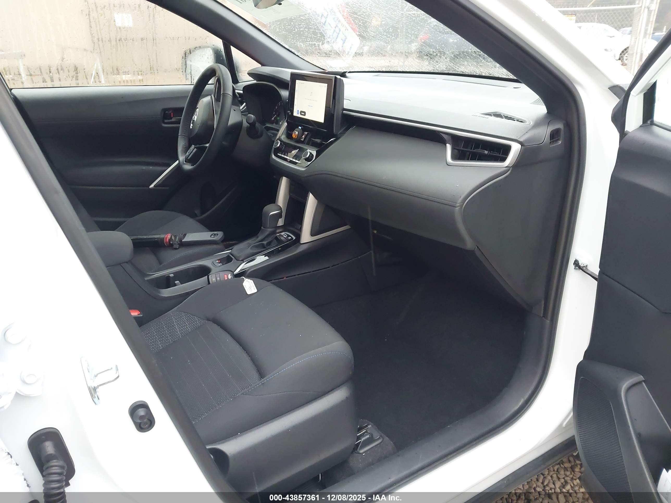 TOYOTA COROLLA image 5