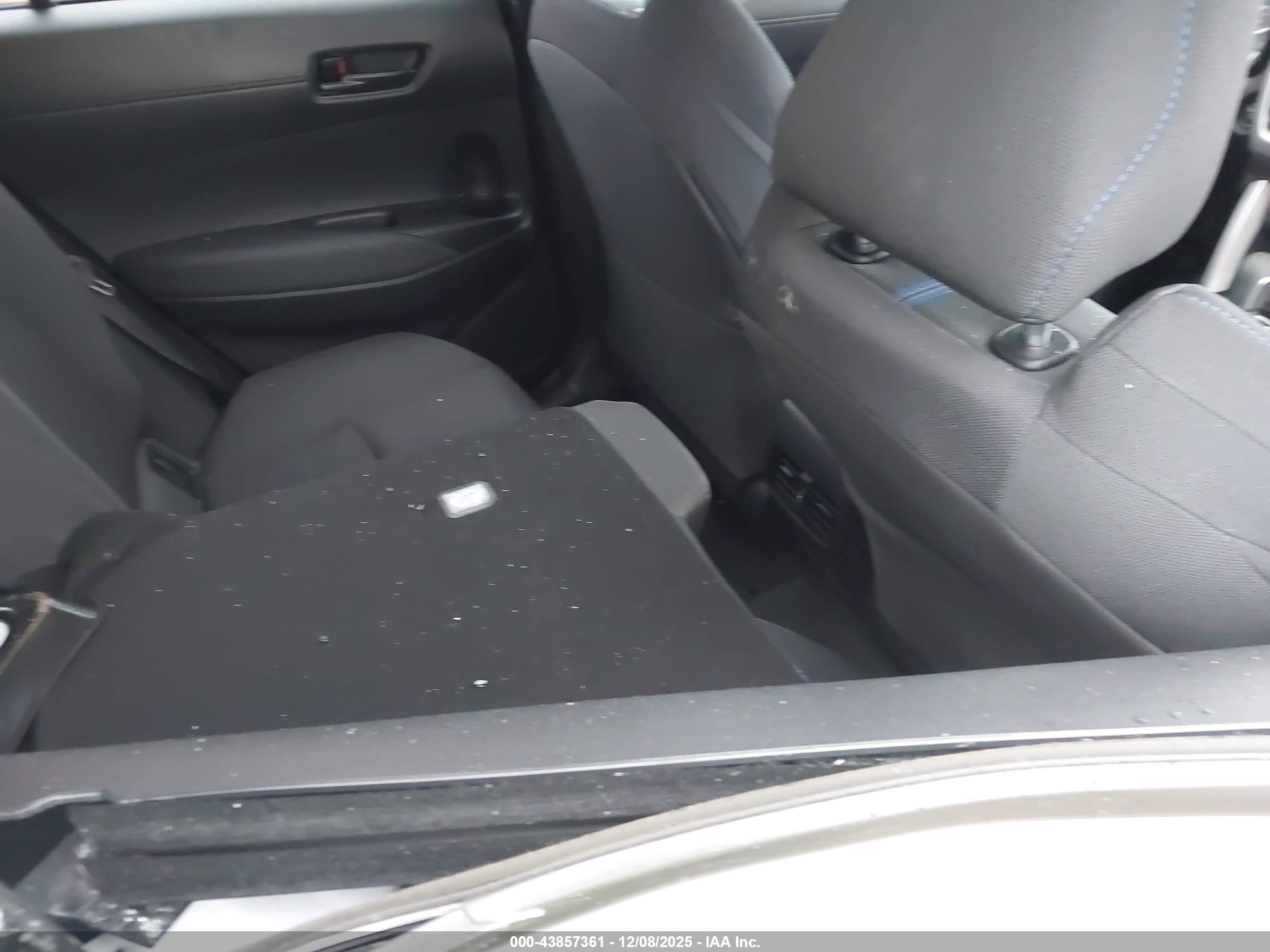 TOYOTA COROLLA image 8