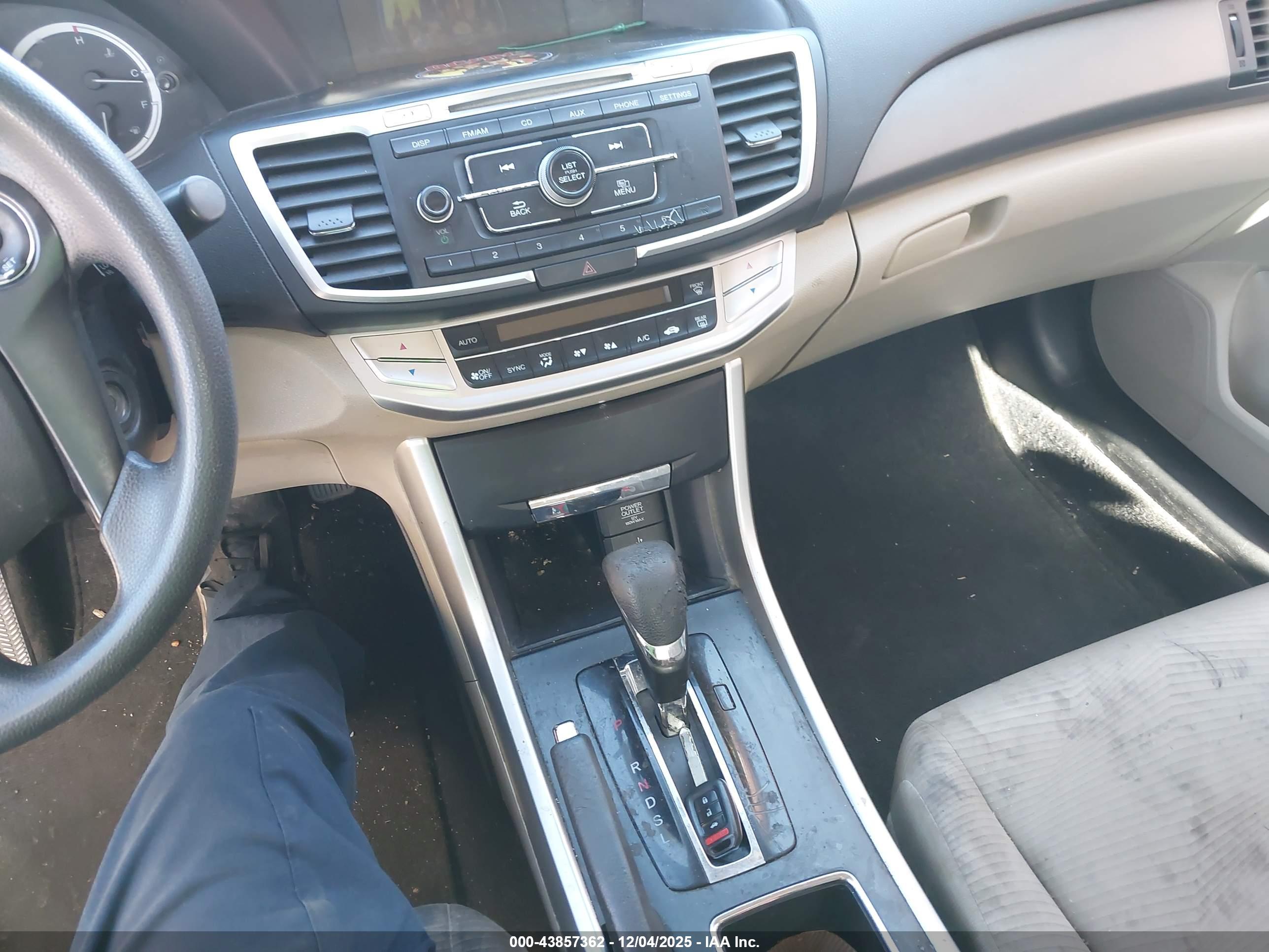 HONDA ACCORD image 11