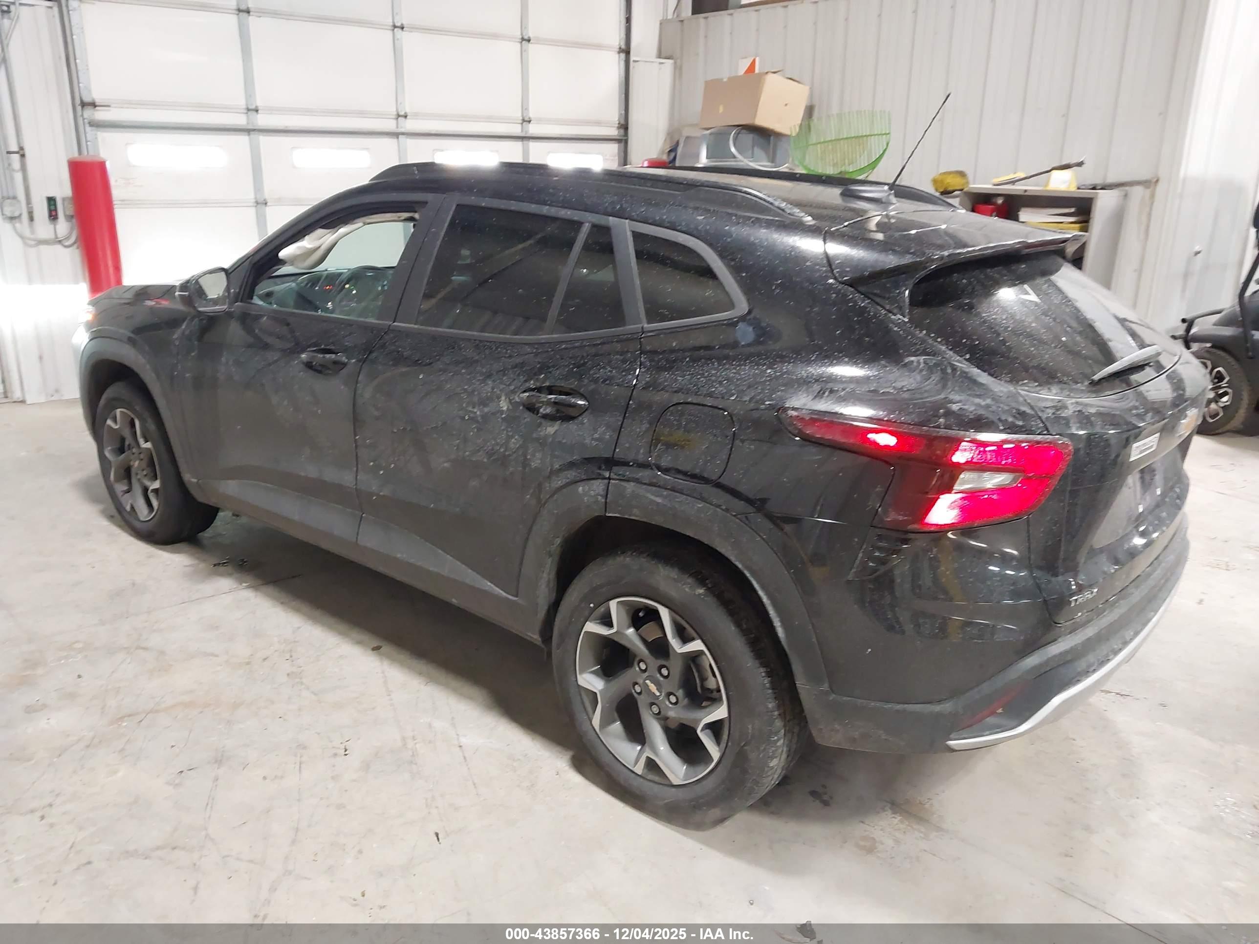 CHEVROLET TRAX image 3