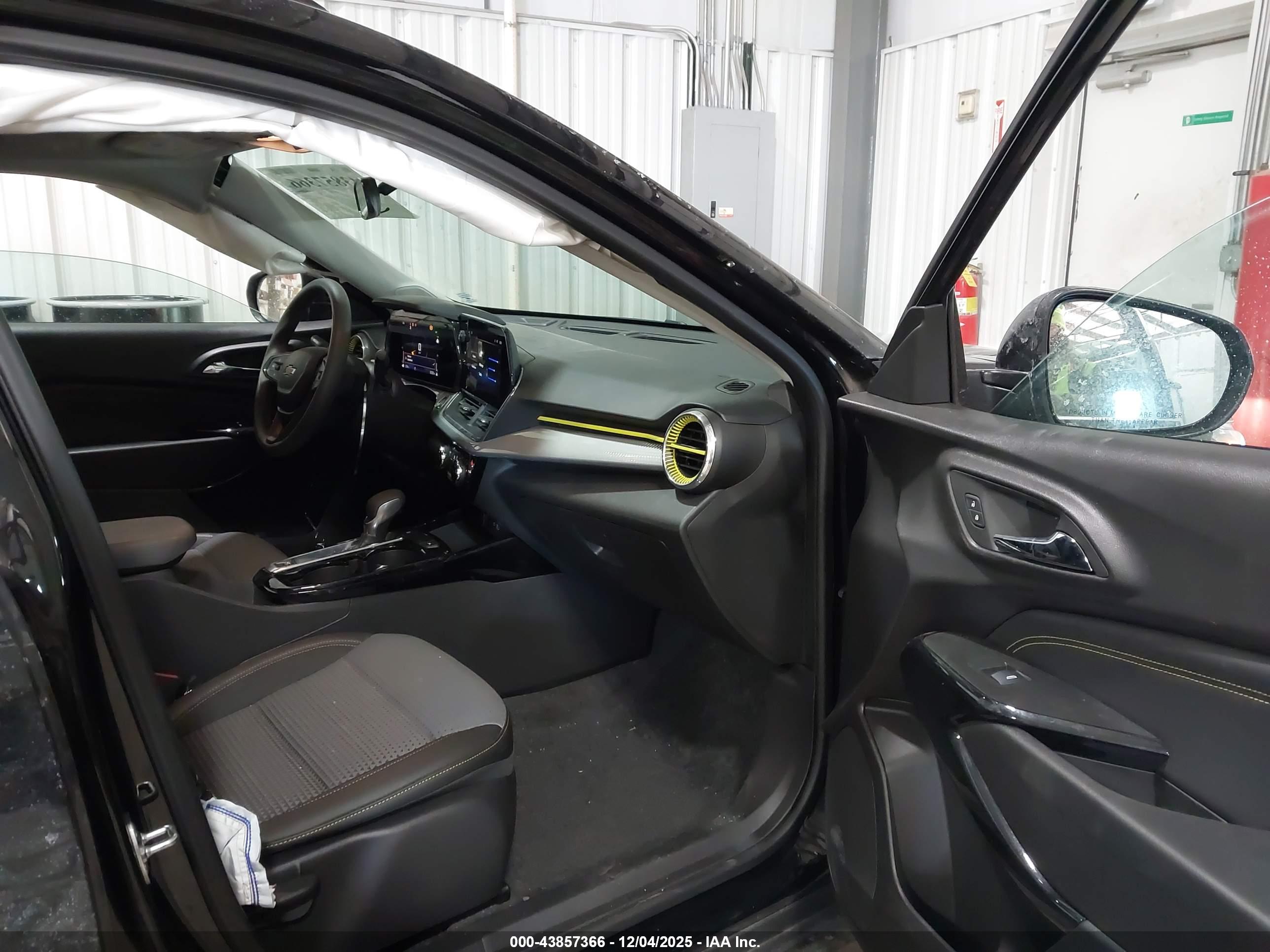 CHEVROLET TRAX image 5