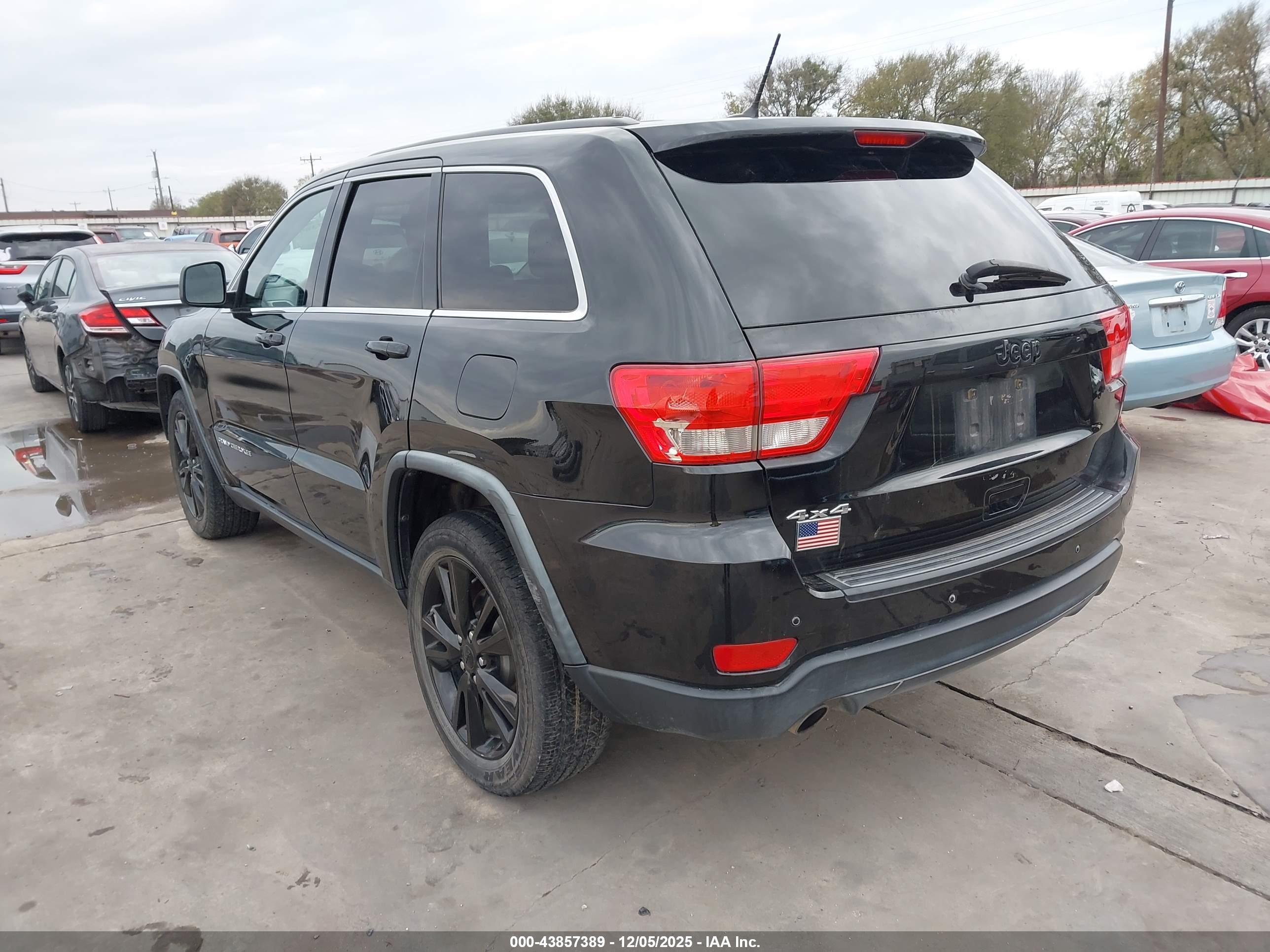 JEEP GRAND image 3