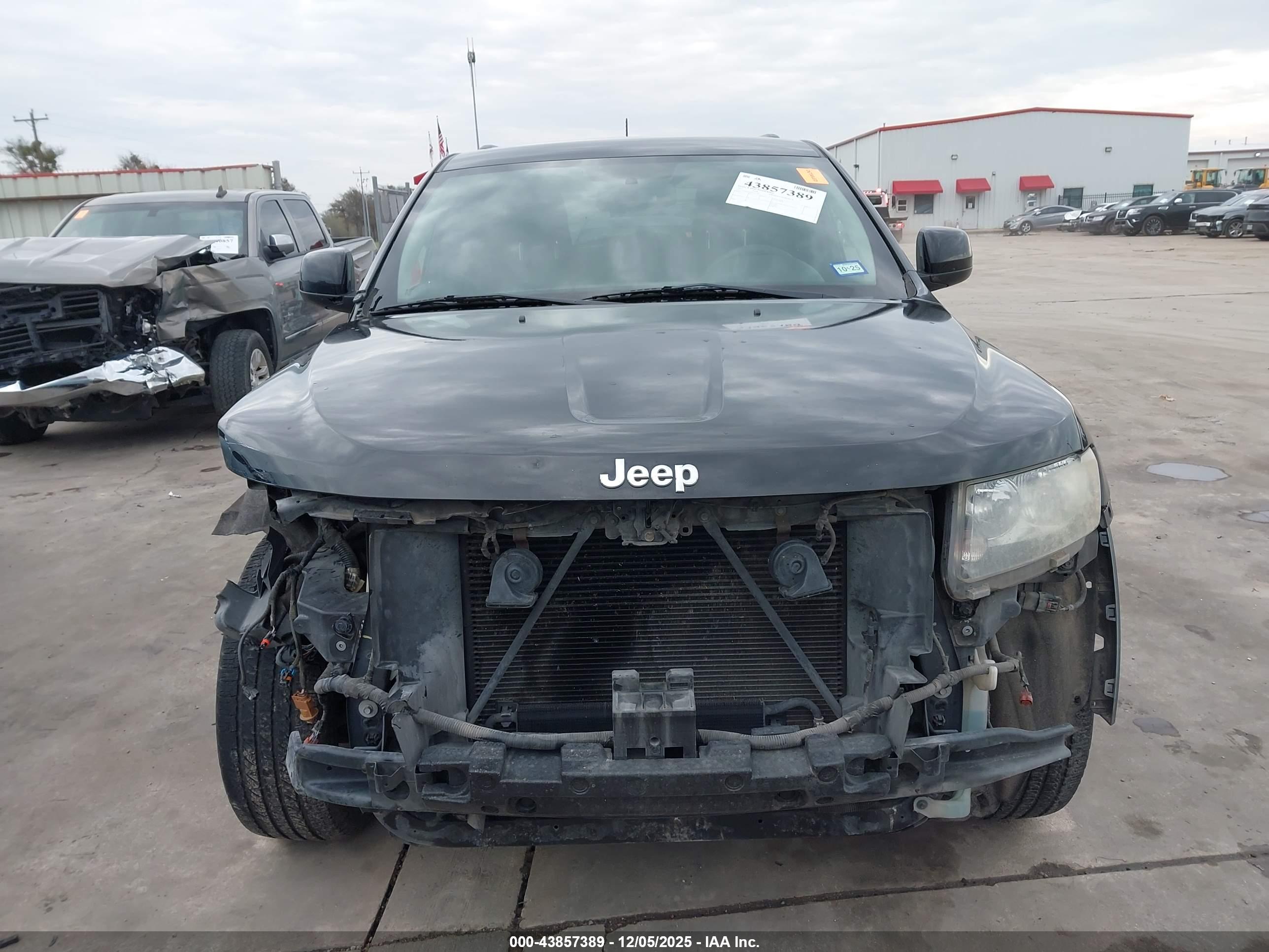 JEEP GRAND image 6