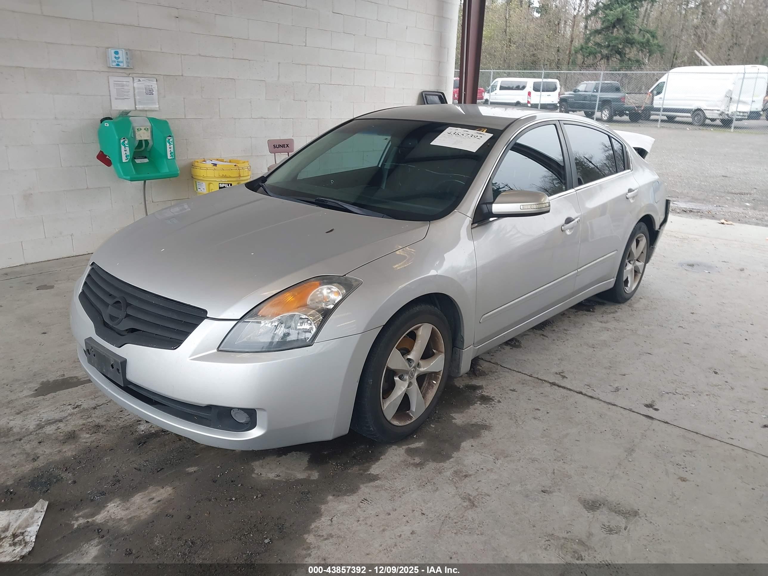 NISSAN ALTIMA image 2