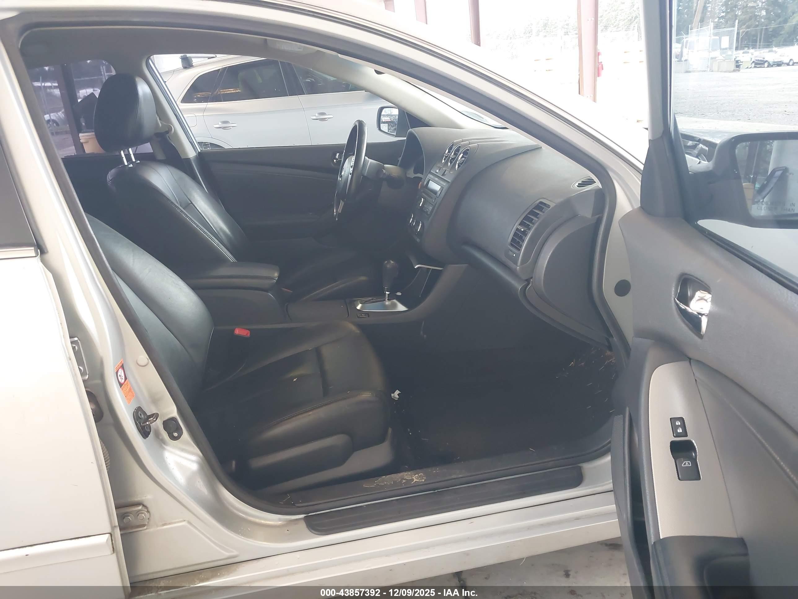 NISSAN ALTIMA image 5