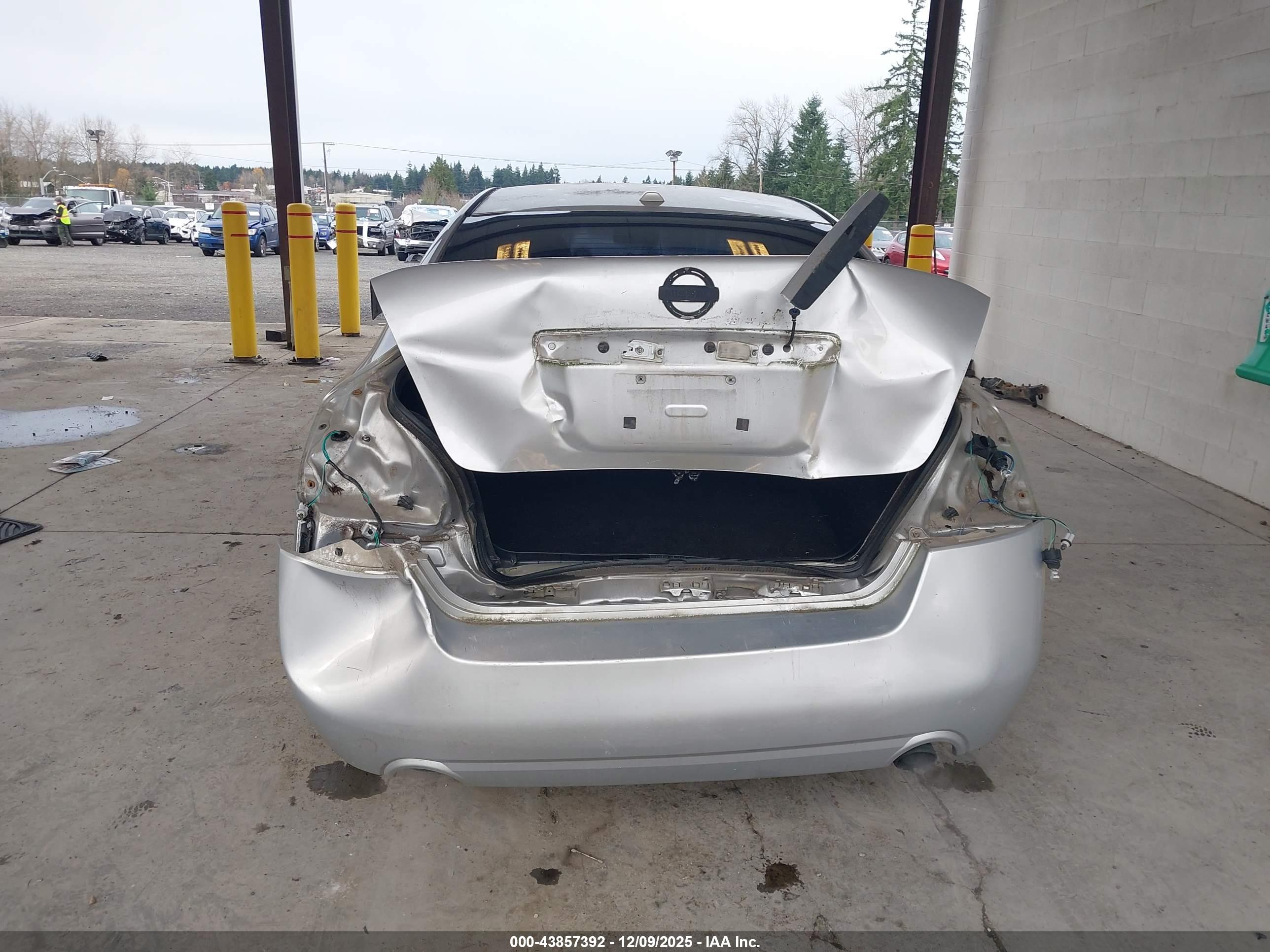 NISSAN ALTIMA image 6