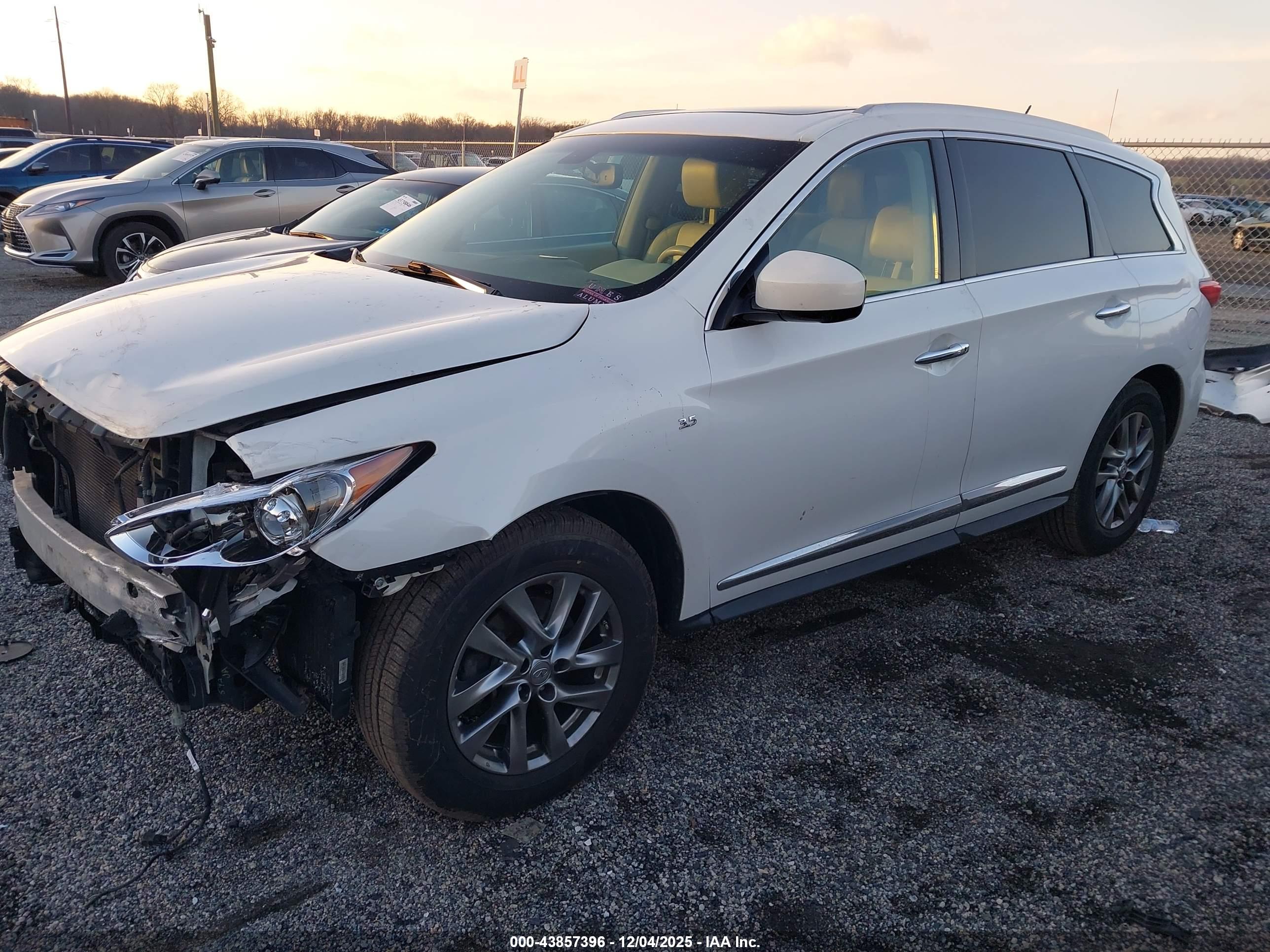 INFINITI QX60 image 2