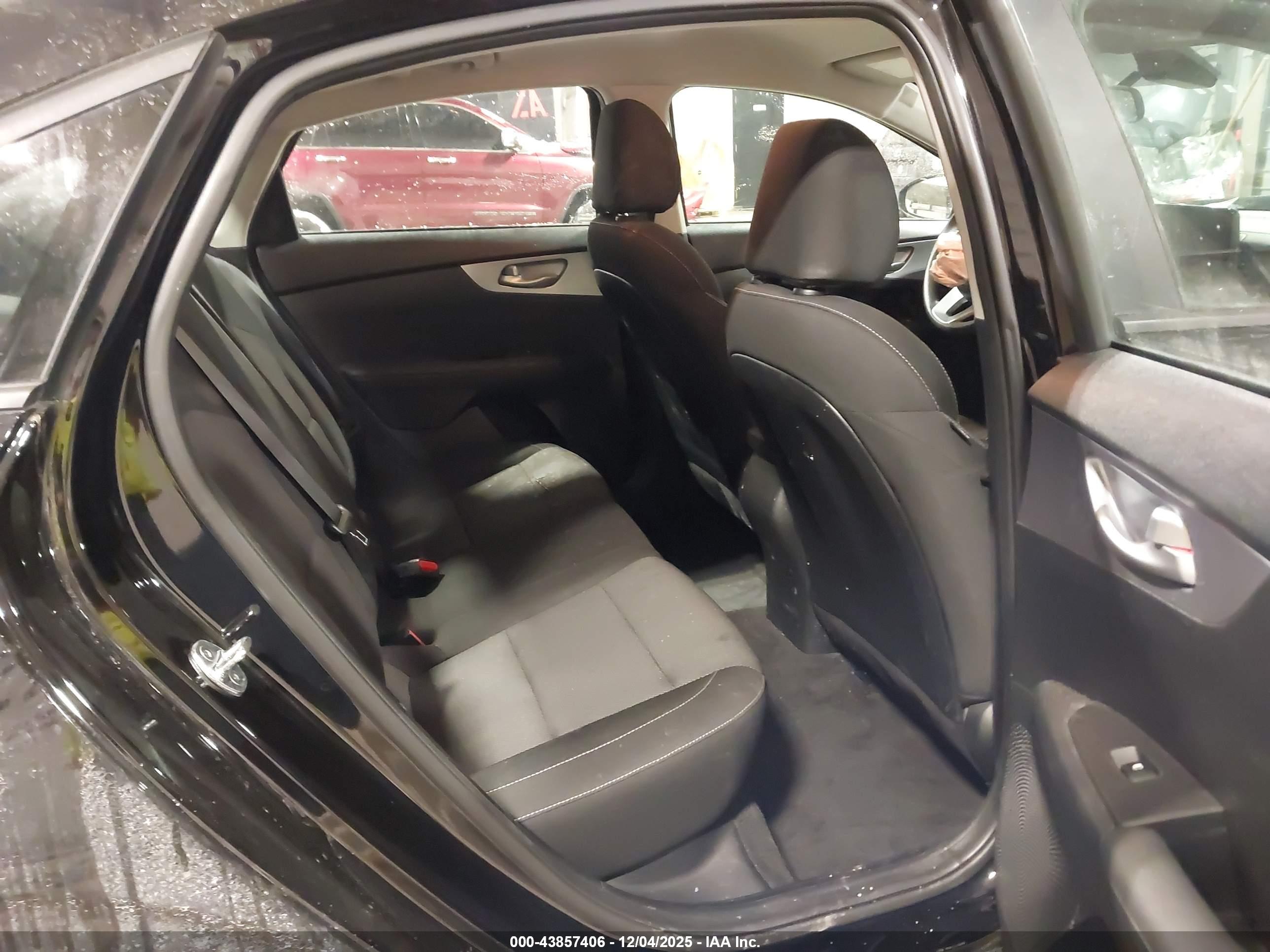 KIA FORTE image 8