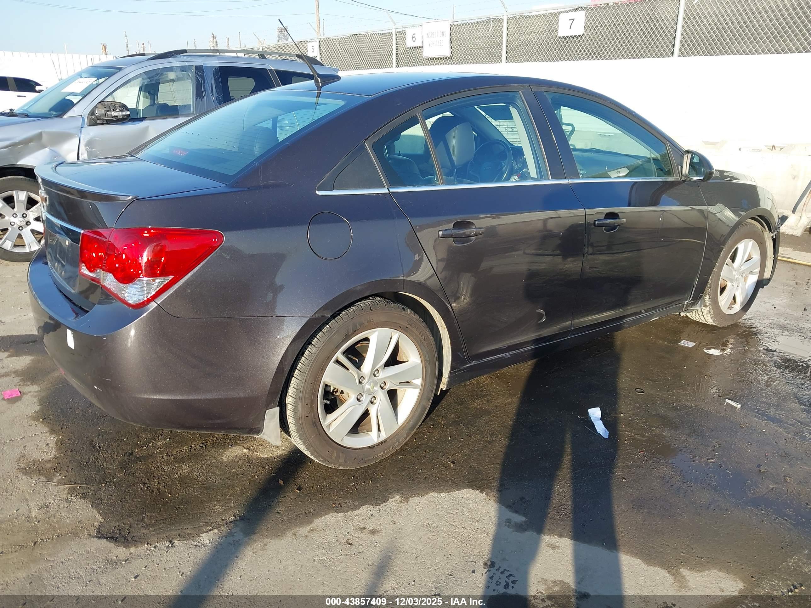 CHEVROLET CRUZE image 4