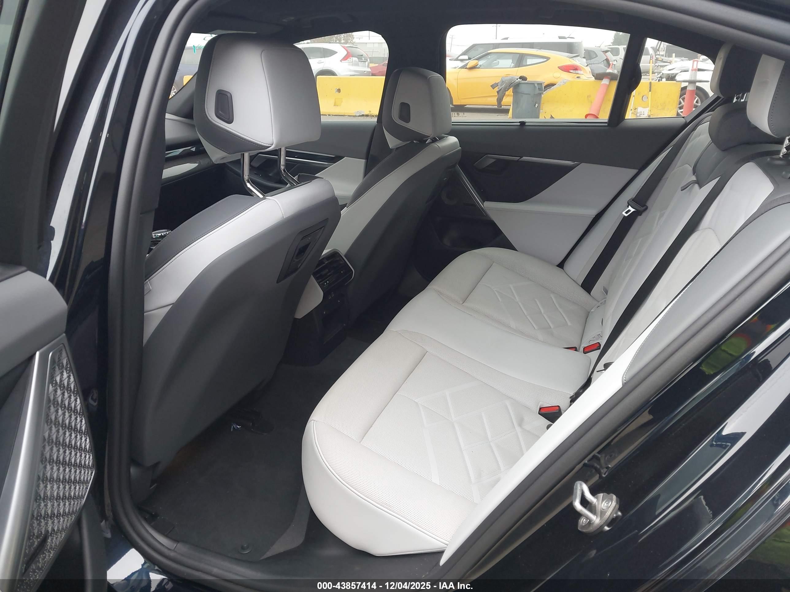 BMW I5 image 8