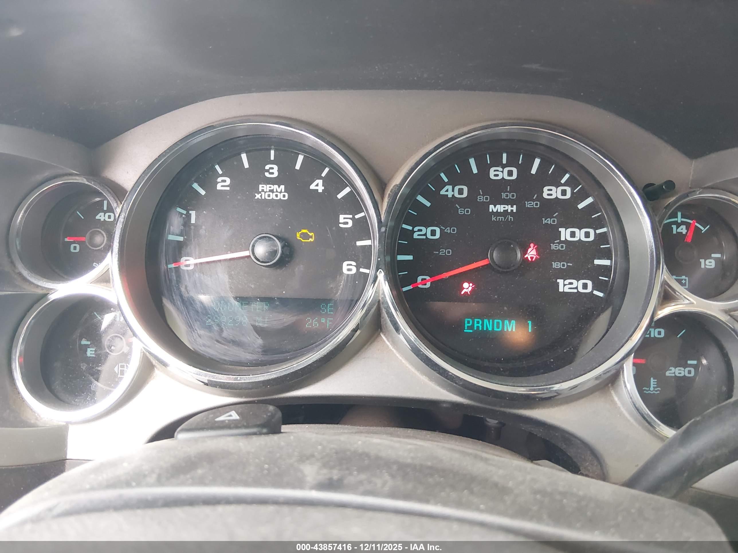 CHEVROLET SILVERADO image 7