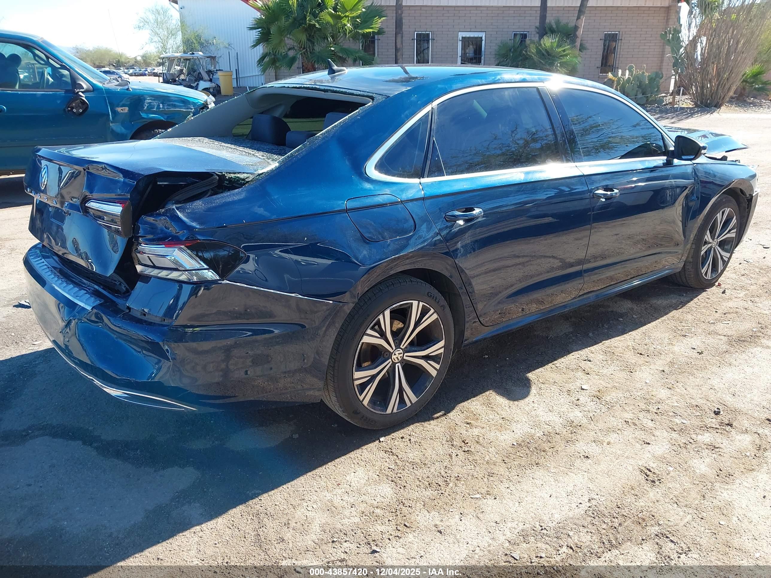 VOLKSWAGEN PASSAT image 4