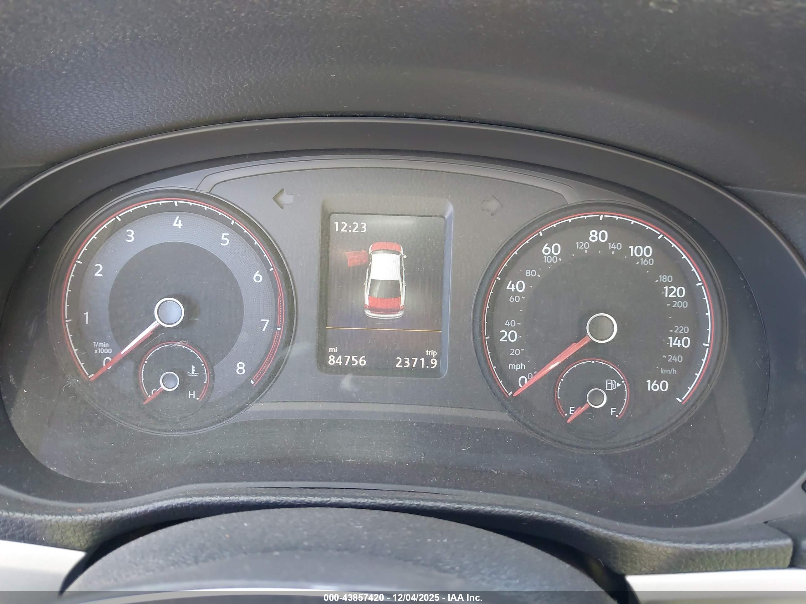 VOLKSWAGEN PASSAT image 7