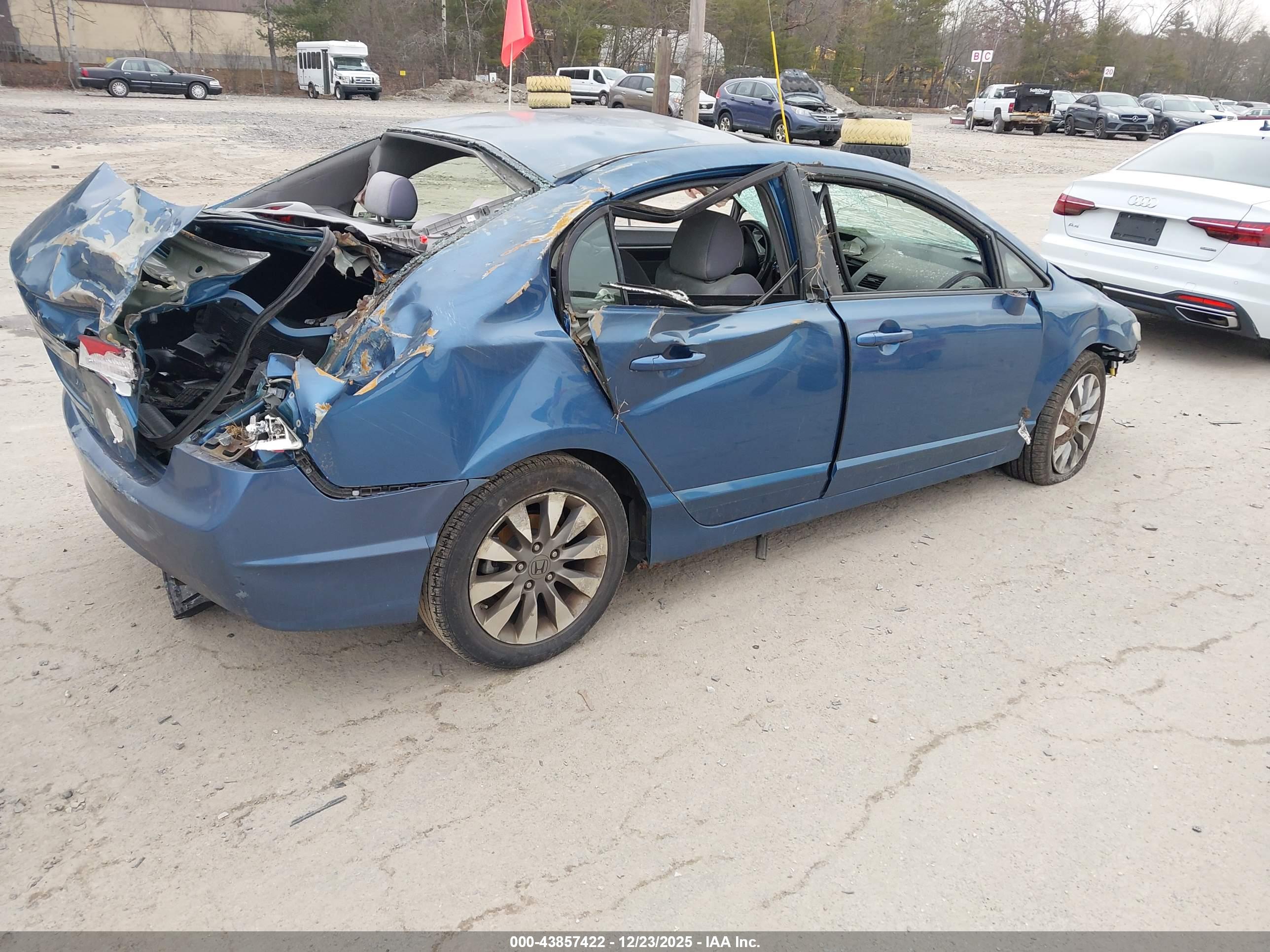 HONDA CIVIC image 4