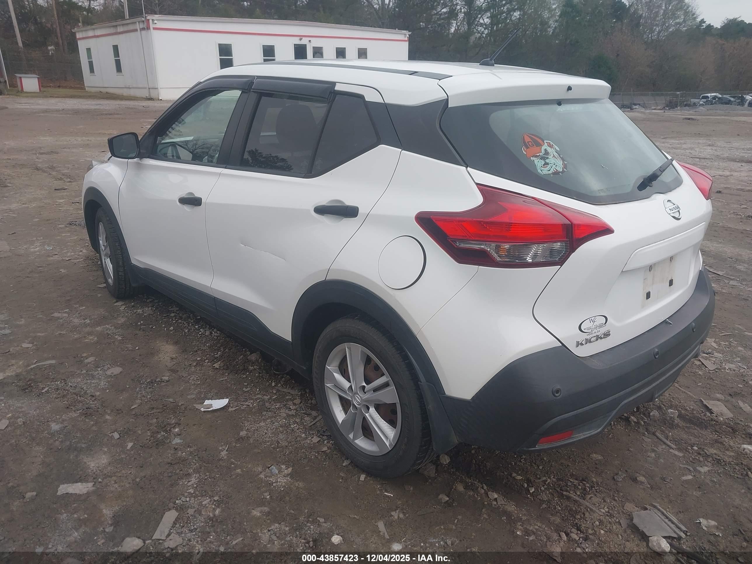 NISSAN KICKS image 3