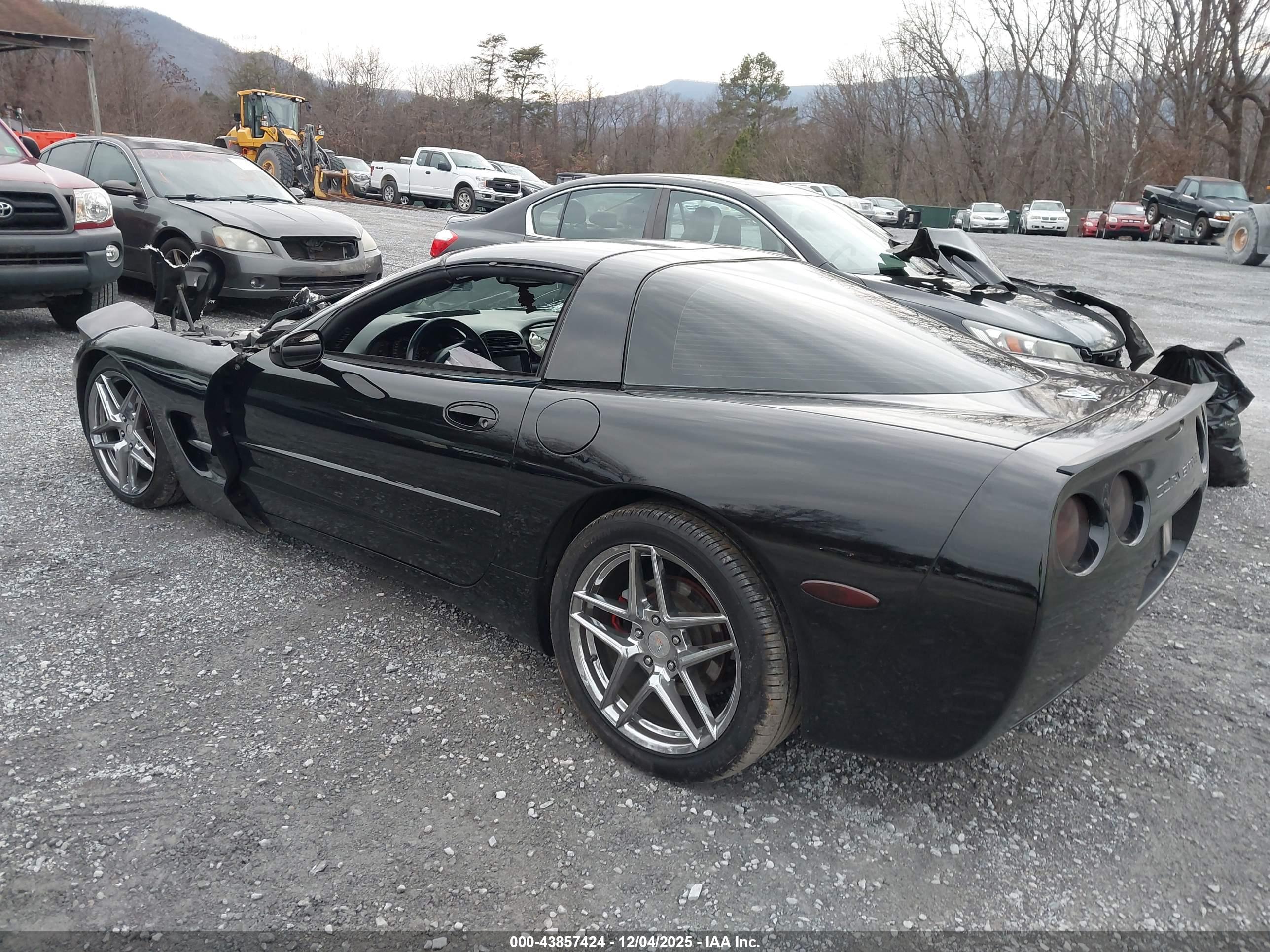 CHEVROLET CORVETTE image 3