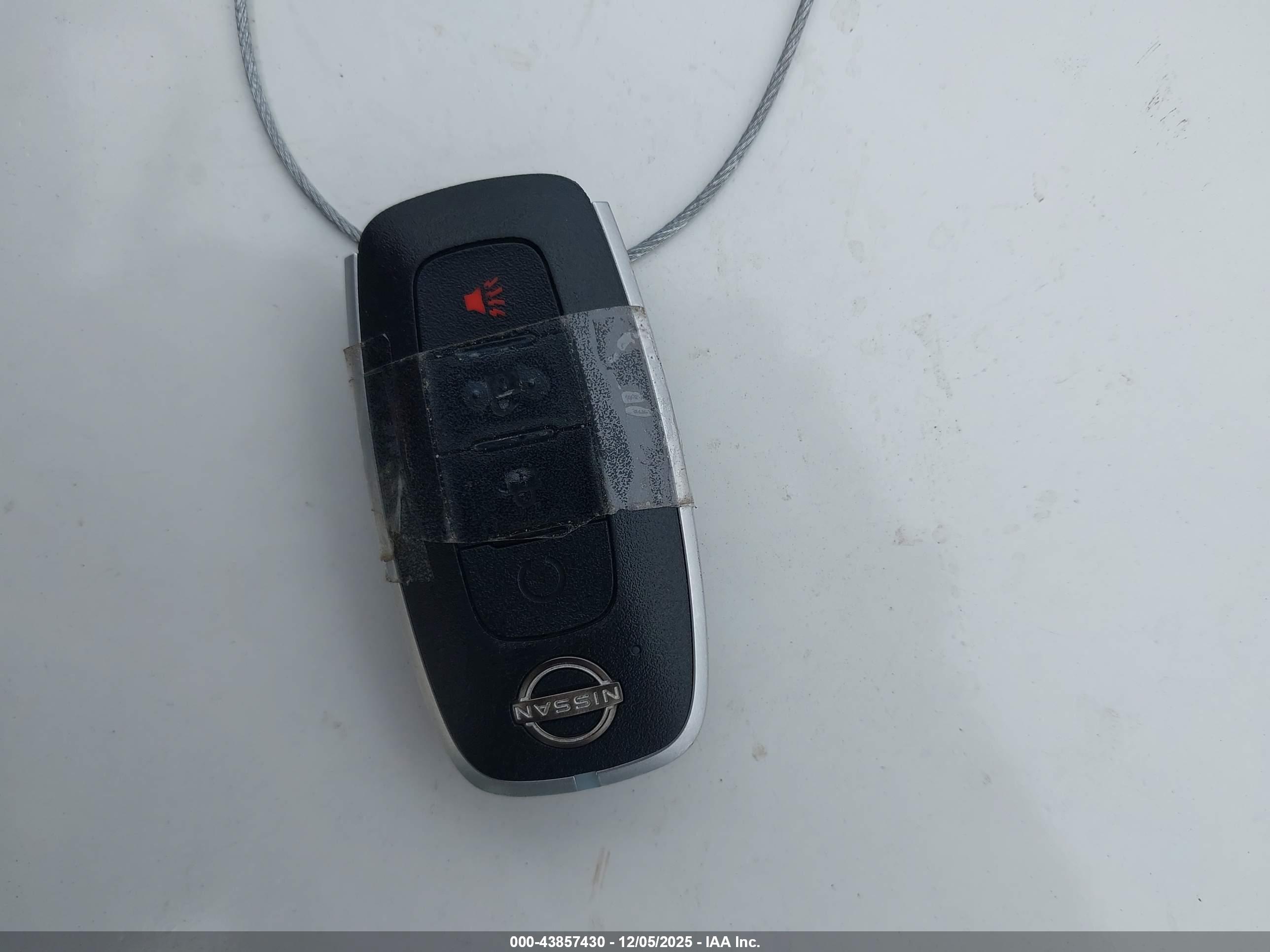 NISSAN ROGUE image 11