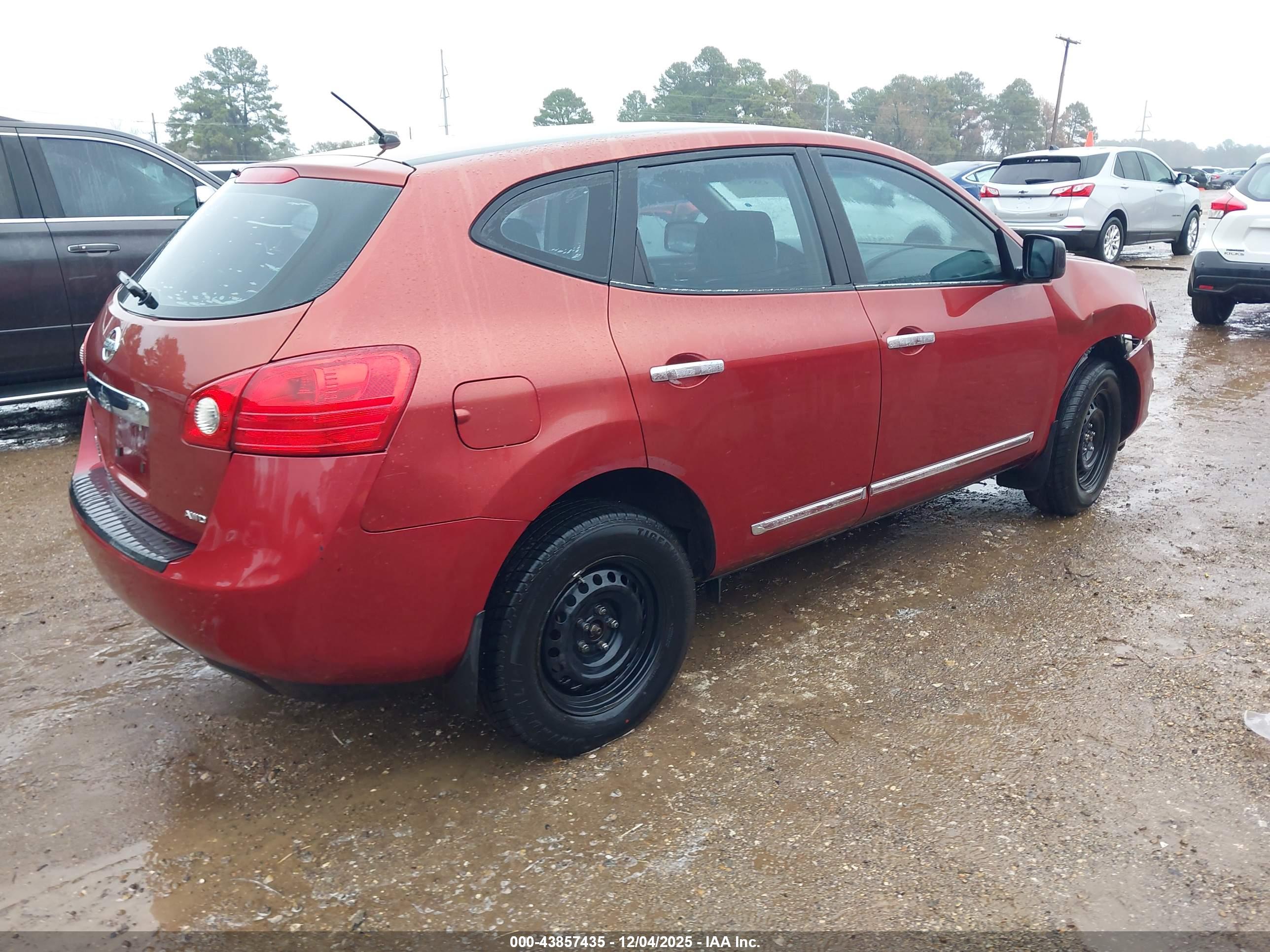 NISSAN ROGUE image 4