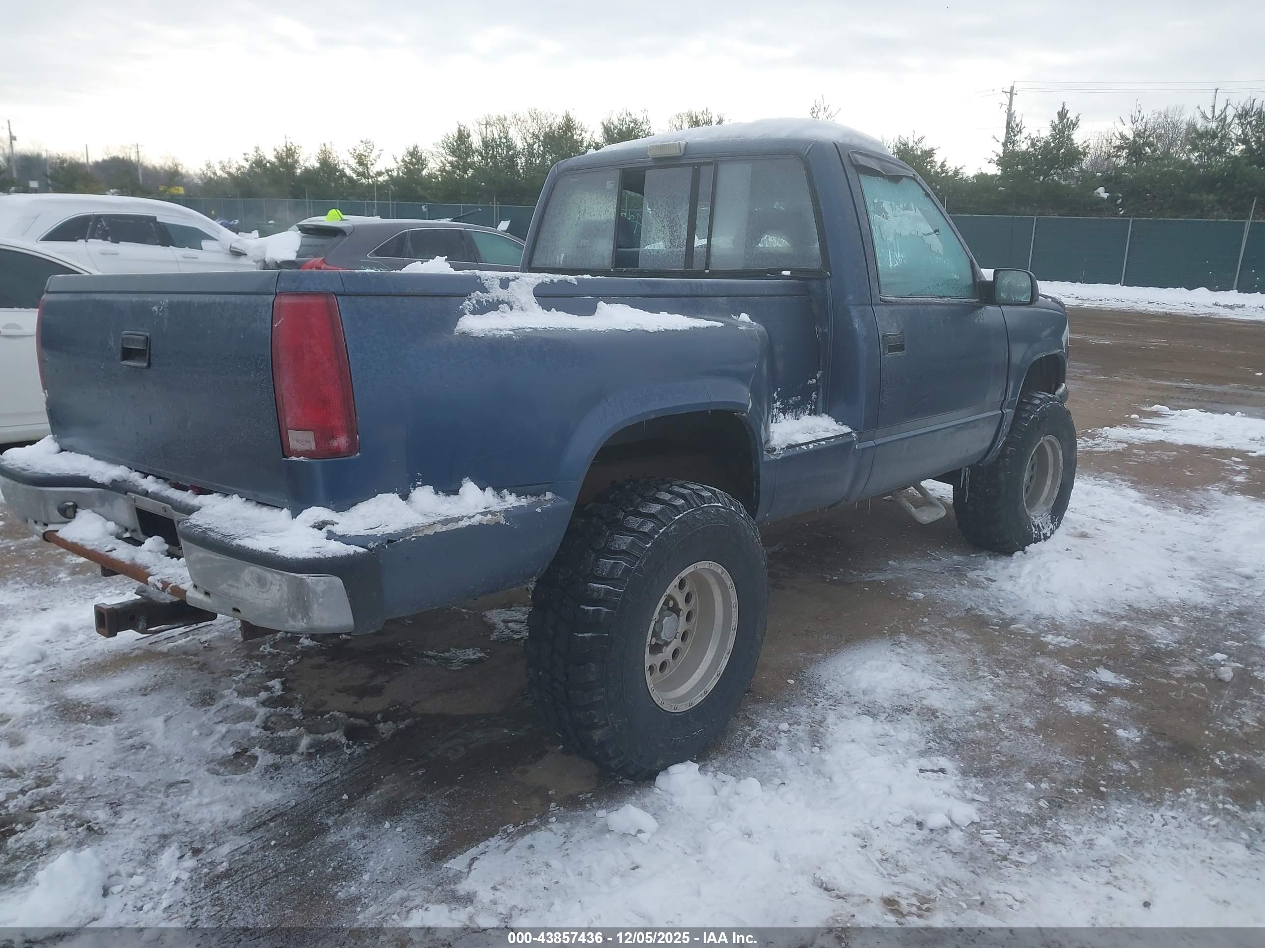 CHEVROLET GMT-400 image 4