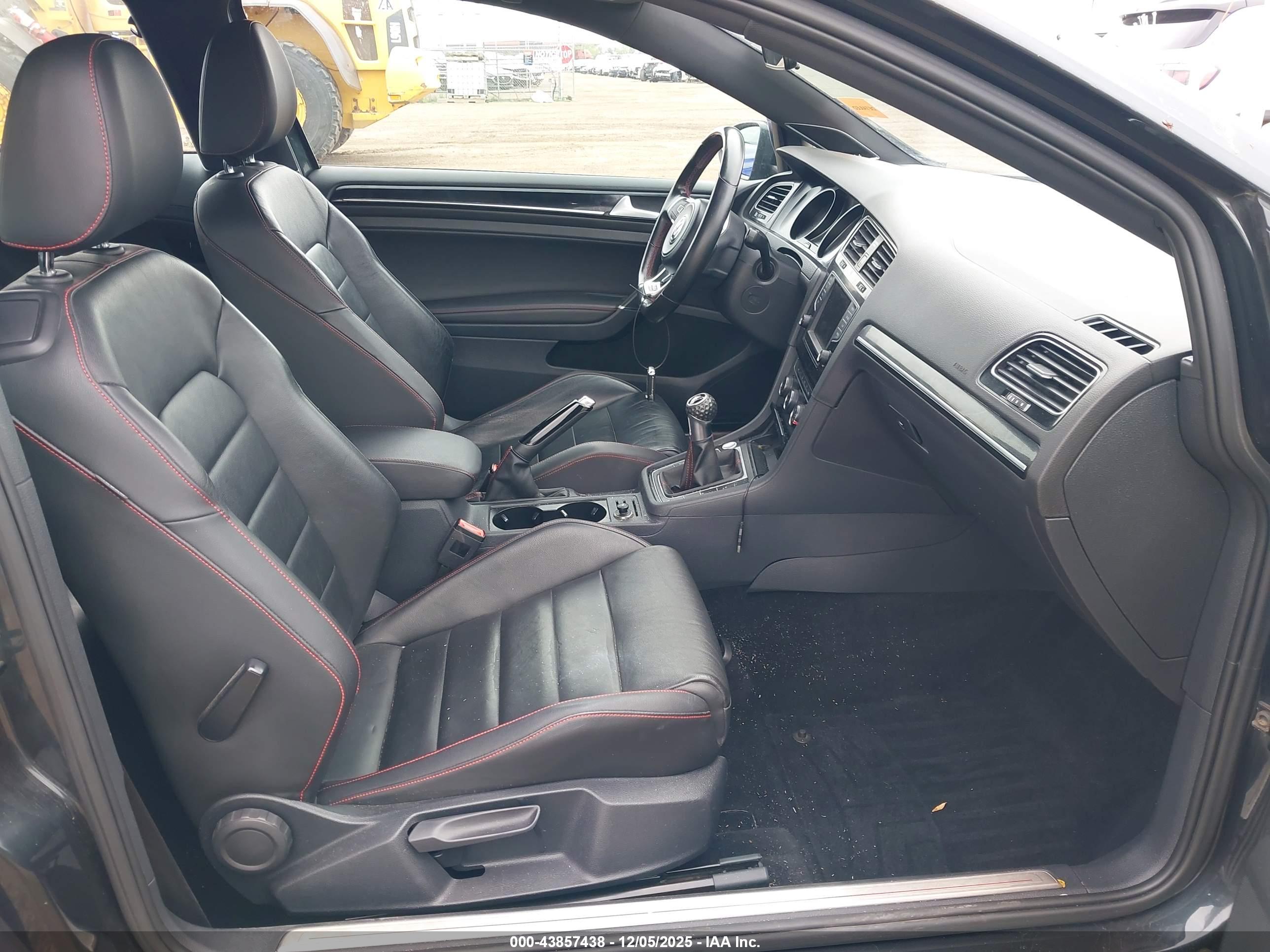 VOLKSWAGEN GOLF image 5