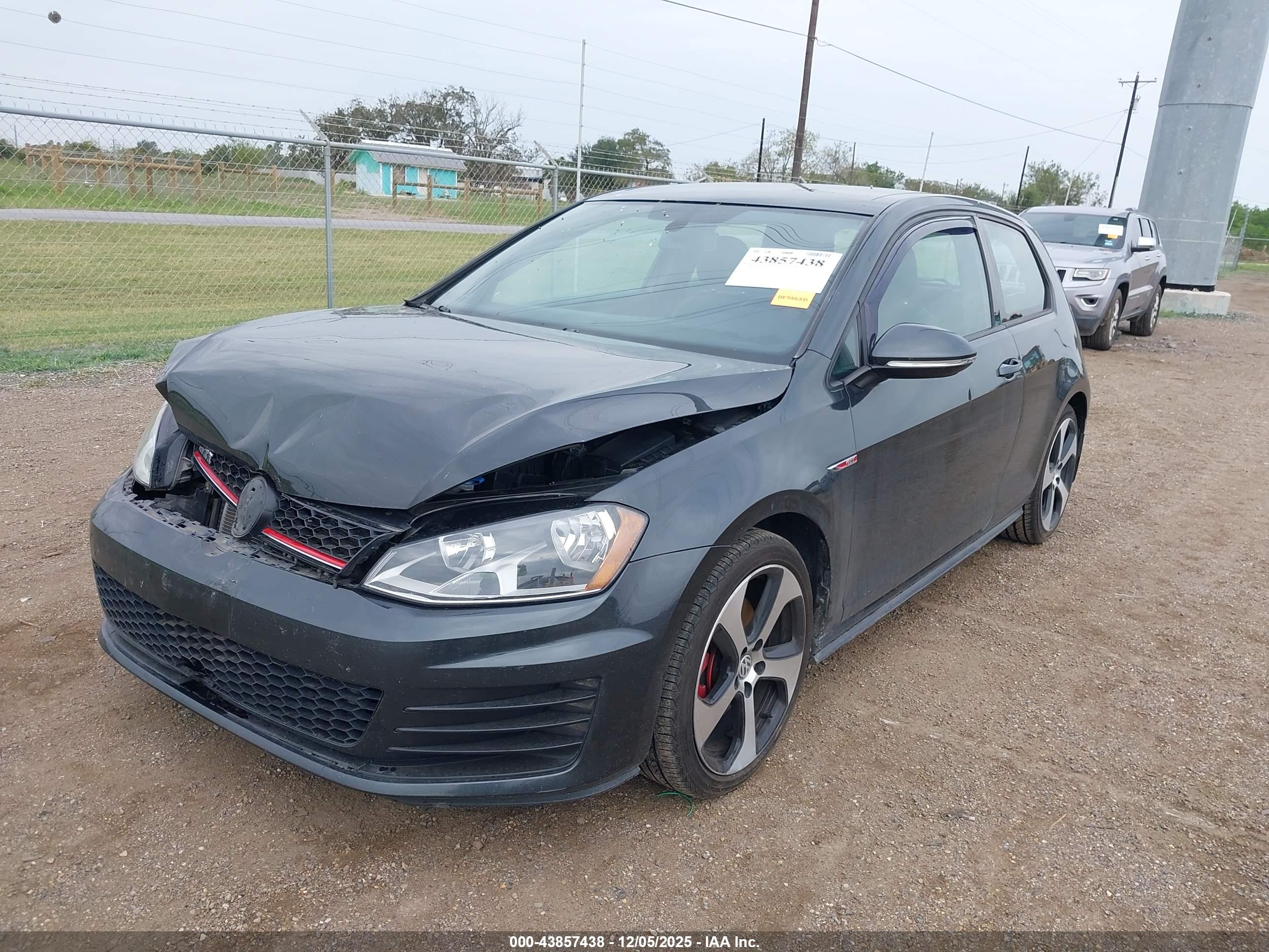 VOLKSWAGEN GOLF image 6