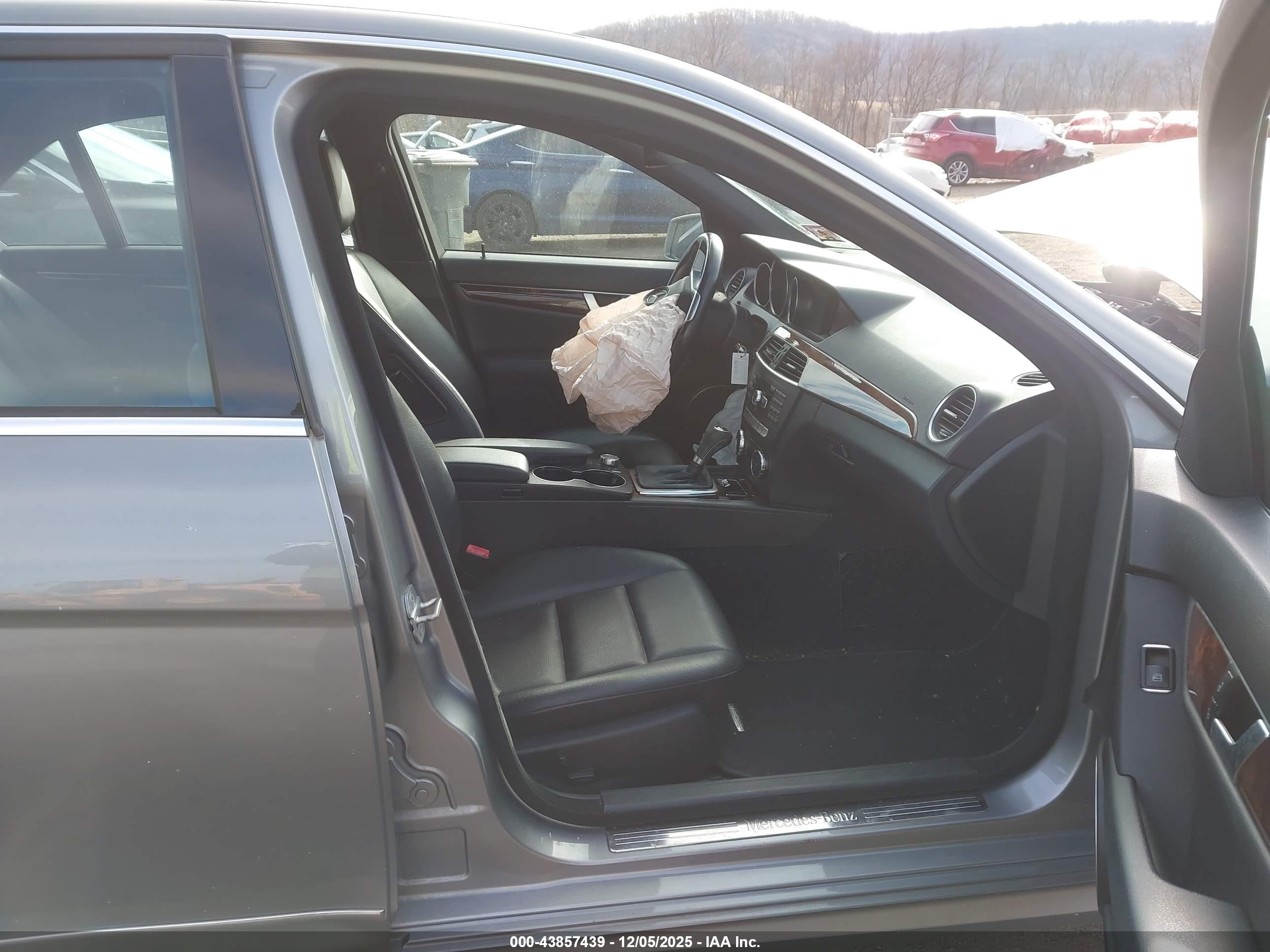 MERCEDES-BENZ C image 5