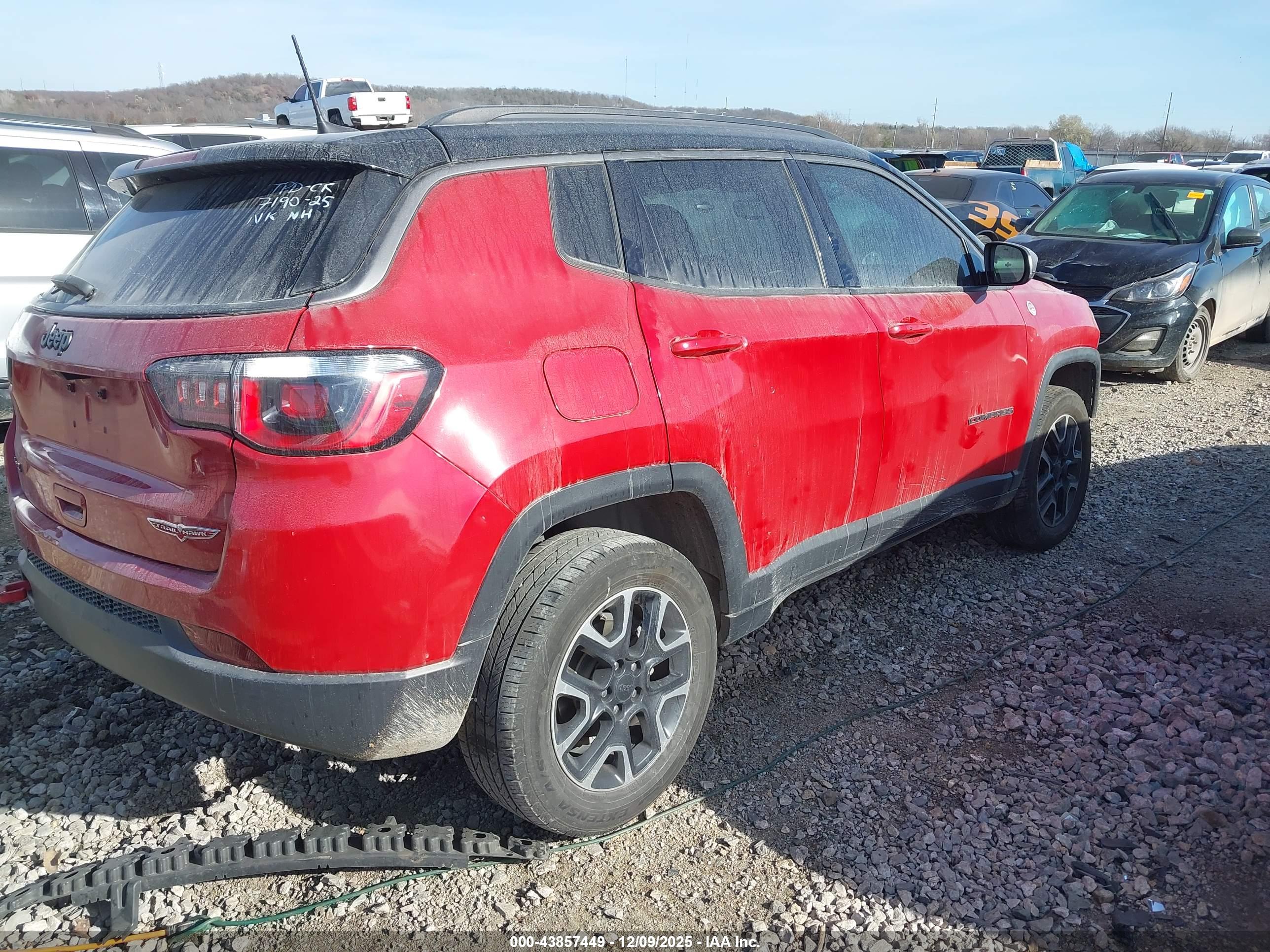 JEEP COMPASS image 4