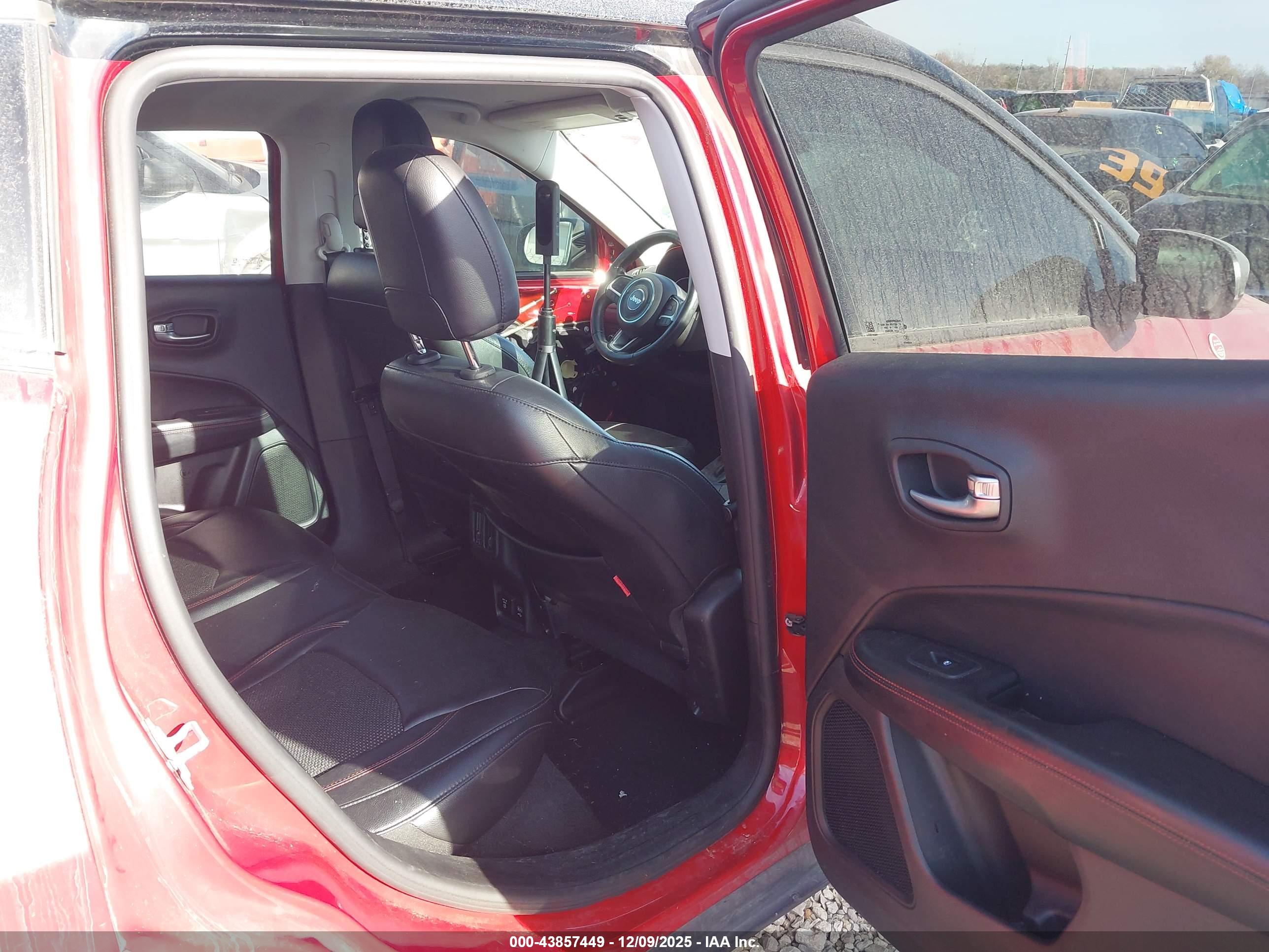 JEEP COMPASS image 8